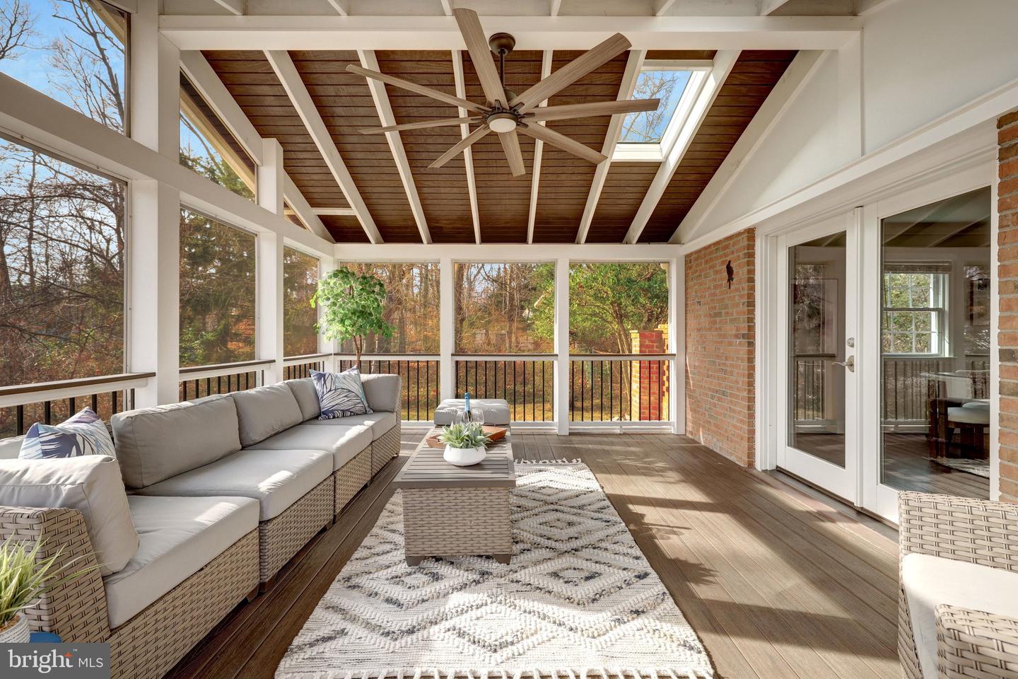 9119 HAMILTON DR, FAIRFAX, Virginia 22031, 5 Bedrooms Bedrooms, ,3 BathroomsBathrooms,Residential,For sale,9119 HAMILTON DR,VAFX2280456 MLS # VAFX2280456