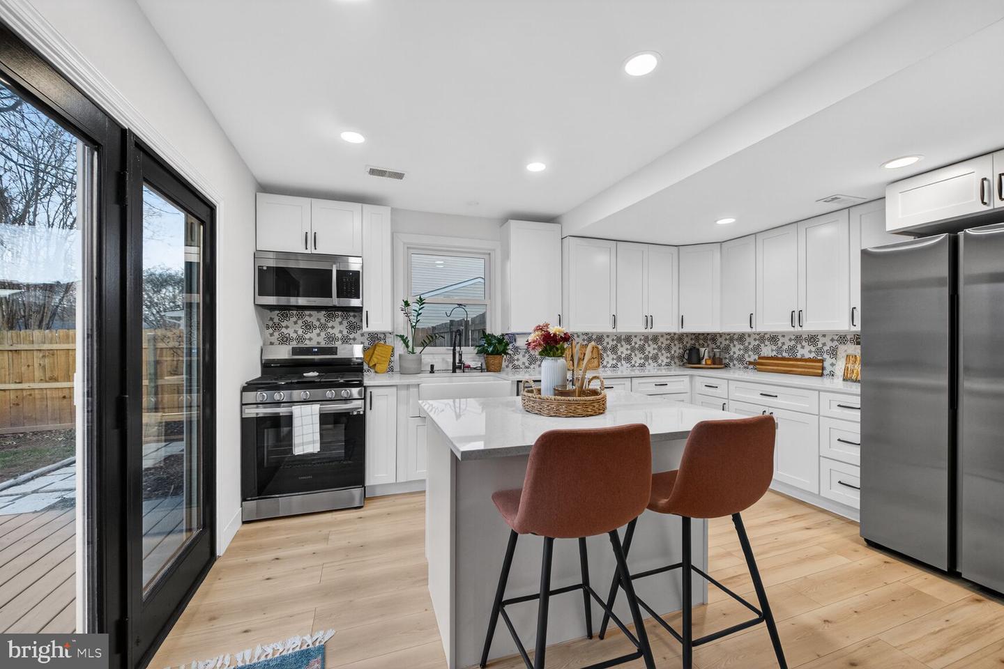 4010 NOVAR DR, CHANTILLY, Virginia 20151, 3 Bedrooms Bedrooms, ,2 BathroomsBathrooms,Residential,For sale,4010 NOVAR DR,VAFX2280472 MLS # VAFX2280472