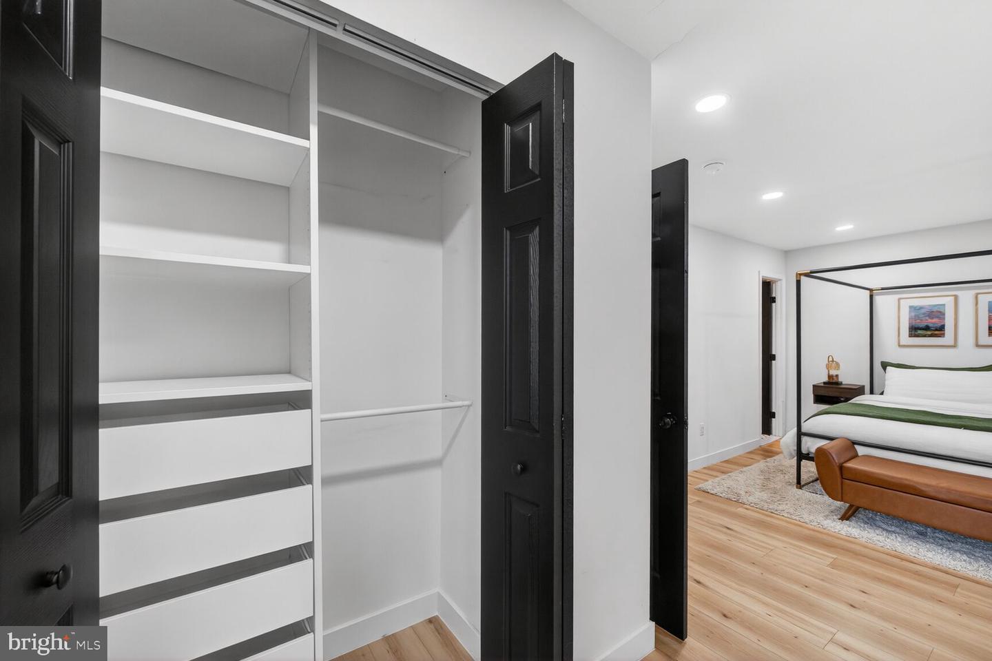 4010 NOVAR DR, CHANTILLY, Virginia 20151, 3 Bedrooms Bedrooms, ,2 BathroomsBathrooms,Residential,For sale,4010 NOVAR DR,VAFX2280472 MLS # VAFX2280472