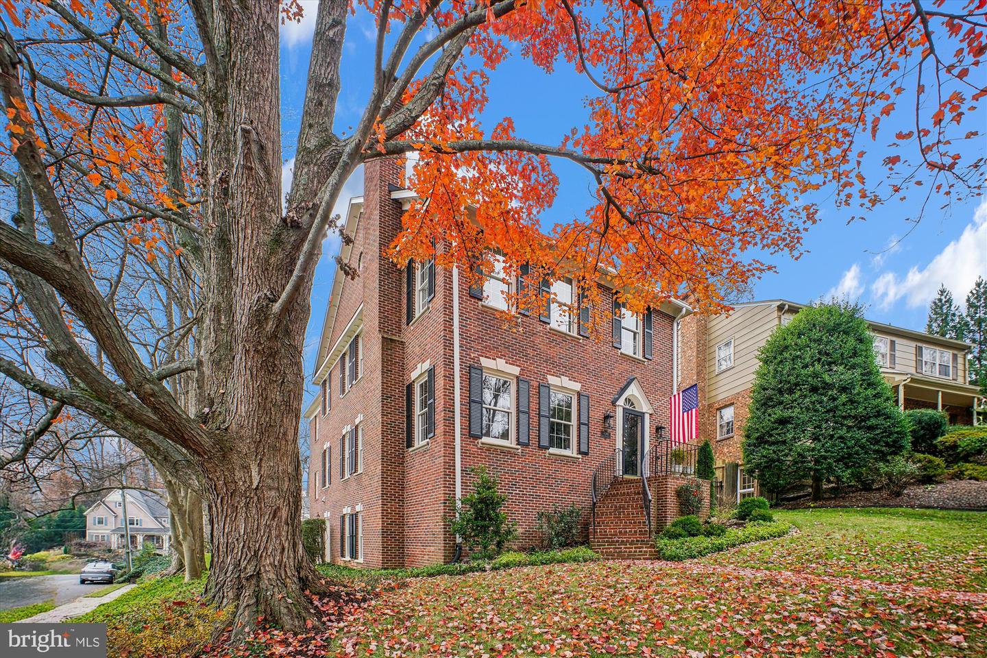 4500 35TH RD N, ARLINGTON, Virginia 22207, 4 Bedrooms Bedrooms, ,3 BathroomsBathrooms,Residential,For sale,4500 35TH RD N,VAAR2066478 MLS # VAAR2066478