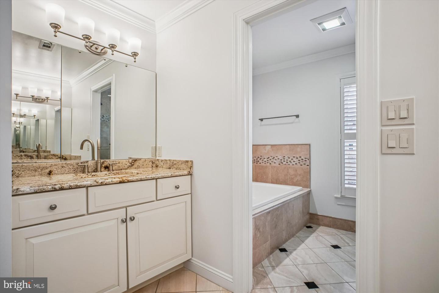 4500 35TH RD N, ARLINGTON, Virginia 22207, 4 Bedrooms Bedrooms, ,3 BathroomsBathrooms,Residential,For sale,4500 35TH RD N,VAAR2066478 MLS # VAAR2066478