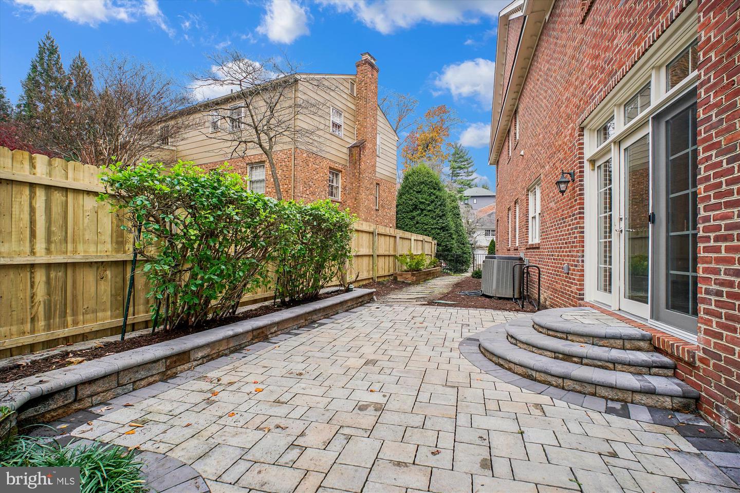 4500 35TH RD N, ARLINGTON, Virginia 22207, 4 Bedrooms Bedrooms, ,3 BathroomsBathrooms,Residential,For sale,4500 35TH RD N,VAAR2066478 MLS # VAAR2066478