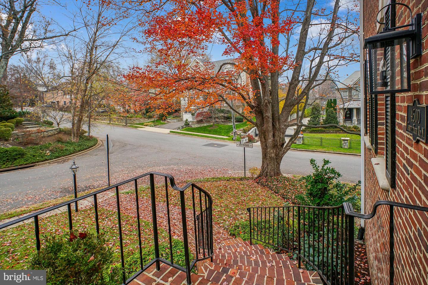 4500 35TH RD N, ARLINGTON, Virginia 22207, 4 Bedrooms Bedrooms, ,3 BathroomsBathrooms,Residential,For sale,4500 35TH RD N,VAAR2066478 MLS # VAAR2066478