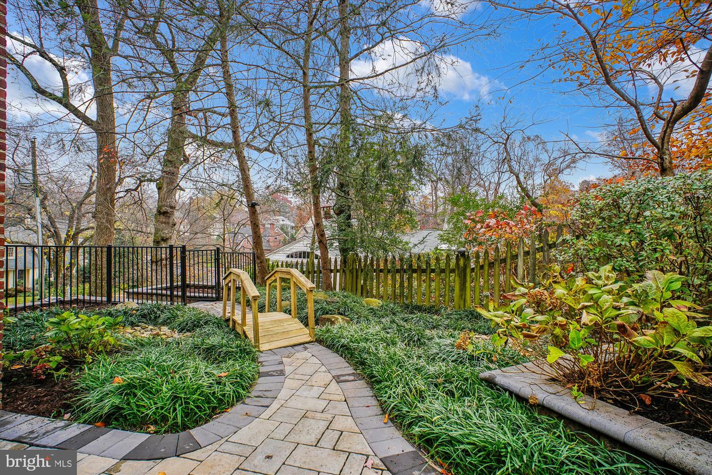 4500 35TH RD N, ARLINGTON, Virginia 22207, 4 Bedrooms Bedrooms, ,3 BathroomsBathrooms,Residential,For sale,4500 35TH RD N,VAAR2066478 MLS # VAAR2066478