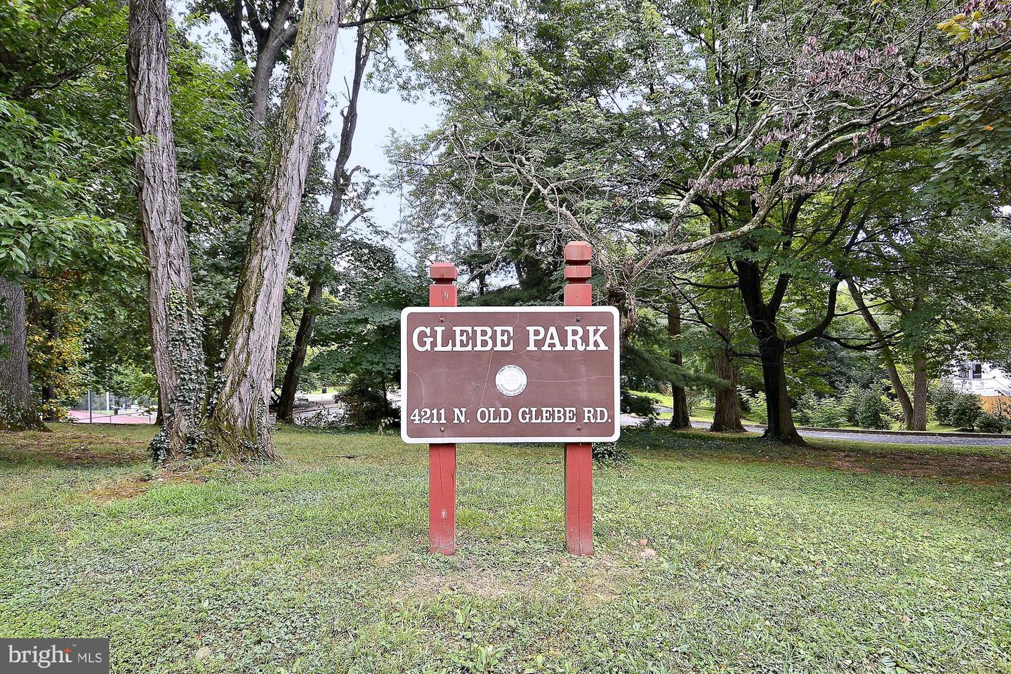 4500 35TH RD N, ARLINGTON, Virginia 22207, 4 Bedrooms Bedrooms, ,3 BathroomsBathrooms,Residential,For sale,4500 35TH RD N,VAAR2066478 MLS # VAAR2066478