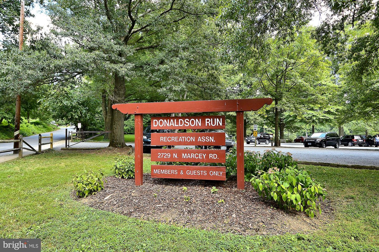 4500 35TH RD N, ARLINGTON, Virginia 22207, 4 Bedrooms Bedrooms, ,3 BathroomsBathrooms,Residential,For sale,4500 35TH RD N,VAAR2066478 MLS # VAAR2066478