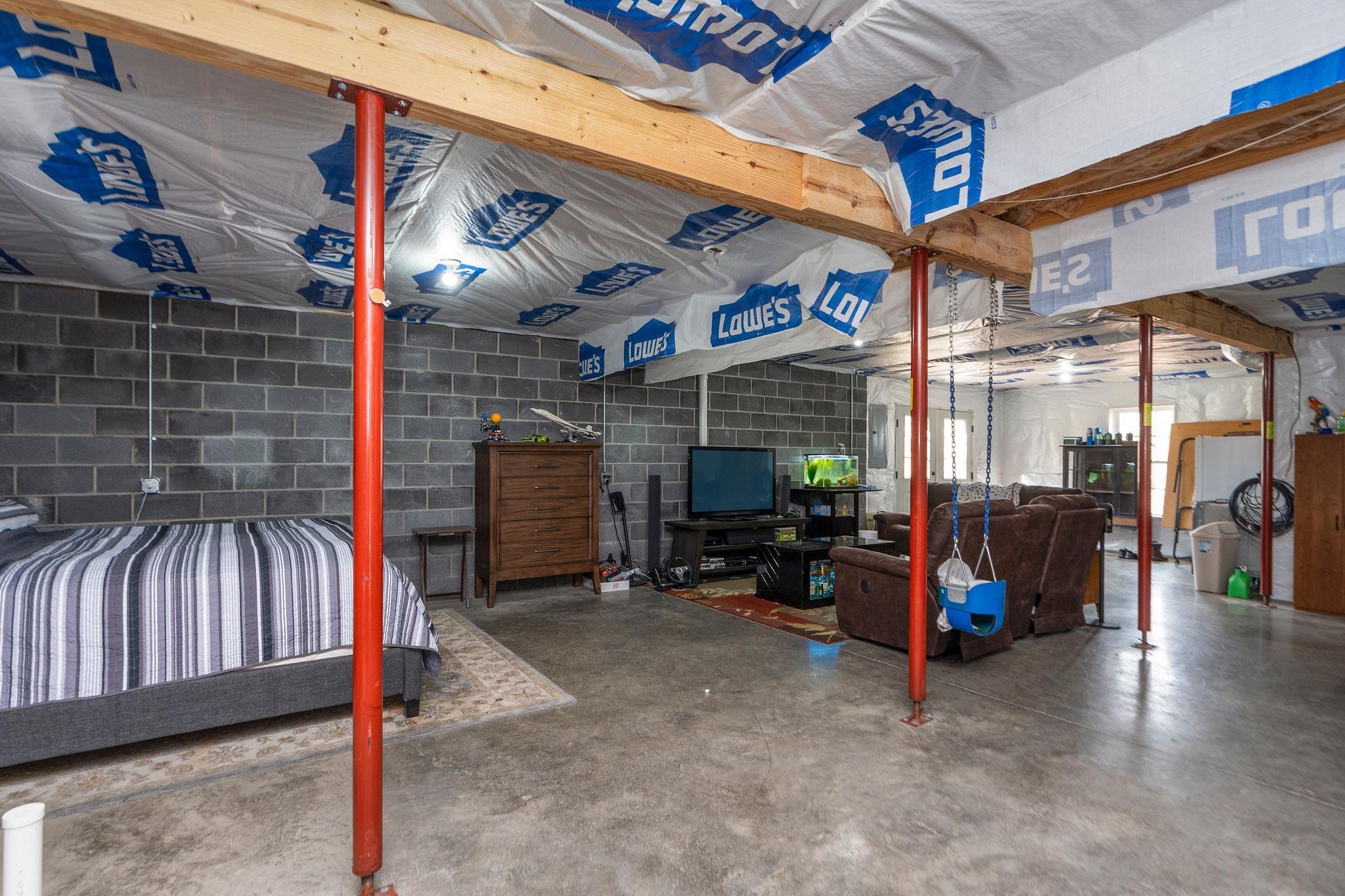 467 REEDS GAP RD, LYNDHURST, Virginia 22952, 3 Bedrooms Bedrooms, ,2 BathroomsBathrooms,Residential,467 REEDS GAP RD,672477 MLS # 672477