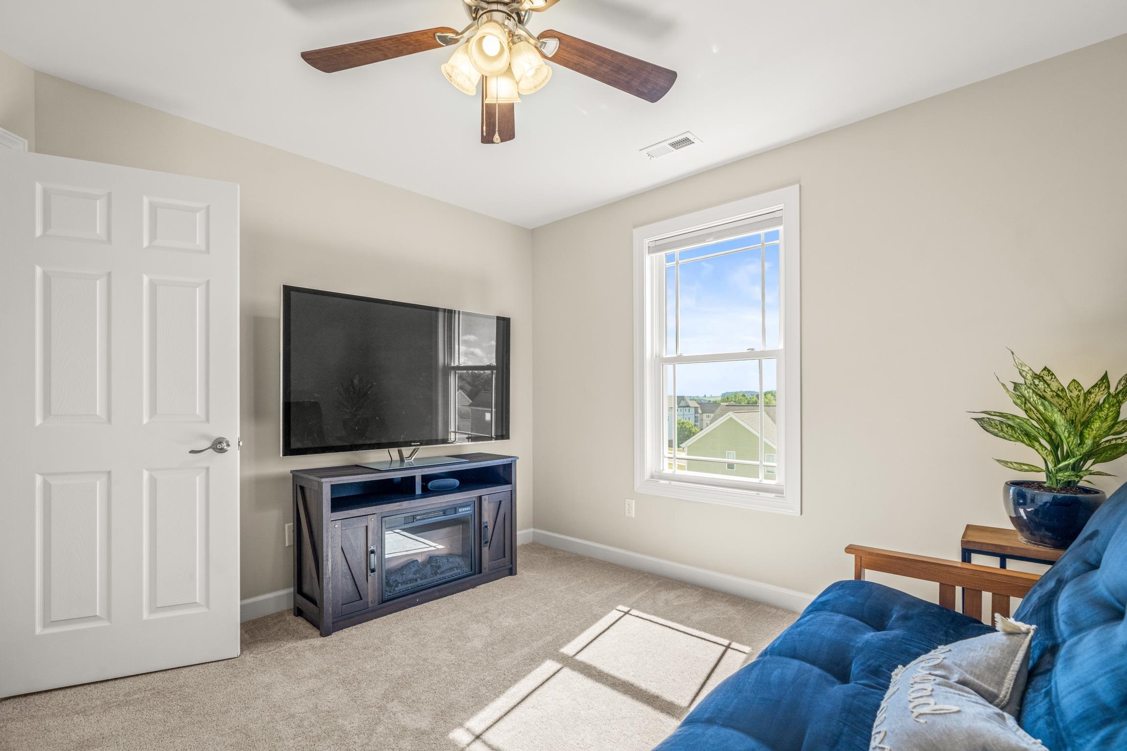 260 WINDSOR DR, FISHERSVILLE, Virginia 22939, 5 Bedrooms Bedrooms, ,3 BathroomsBathrooms,Residential,260 WINDSOR DR,672478 MLS # 672478