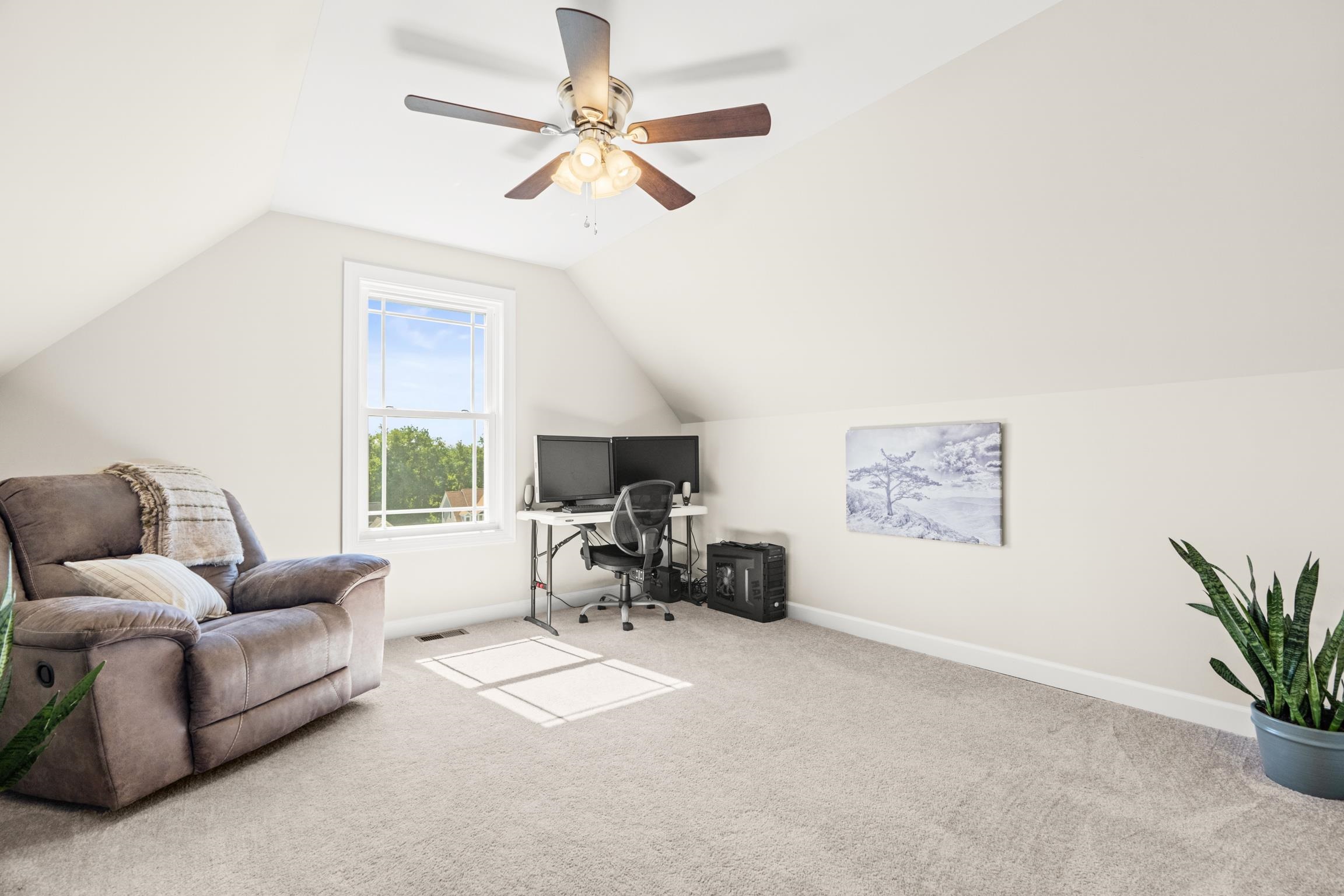 260 WINDSOR DR, FISHERSVILLE, Virginia 22939, 5 Bedrooms Bedrooms, ,3 BathroomsBathrooms,Residential,260 WINDSOR DR,672478 MLS # 672478