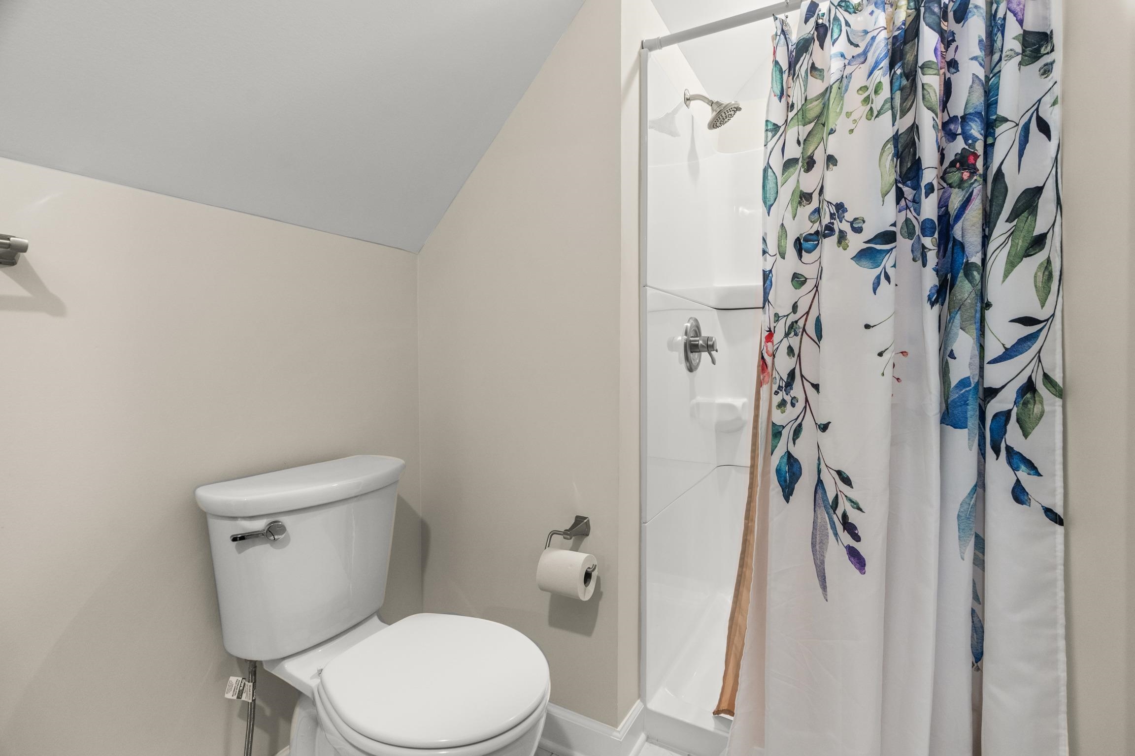 260 WINDSOR DR, FISHERSVILLE, Virginia 22939, 5 Bedrooms Bedrooms, ,3 BathroomsBathrooms,Residential,260 WINDSOR DR,672478 MLS # 672478