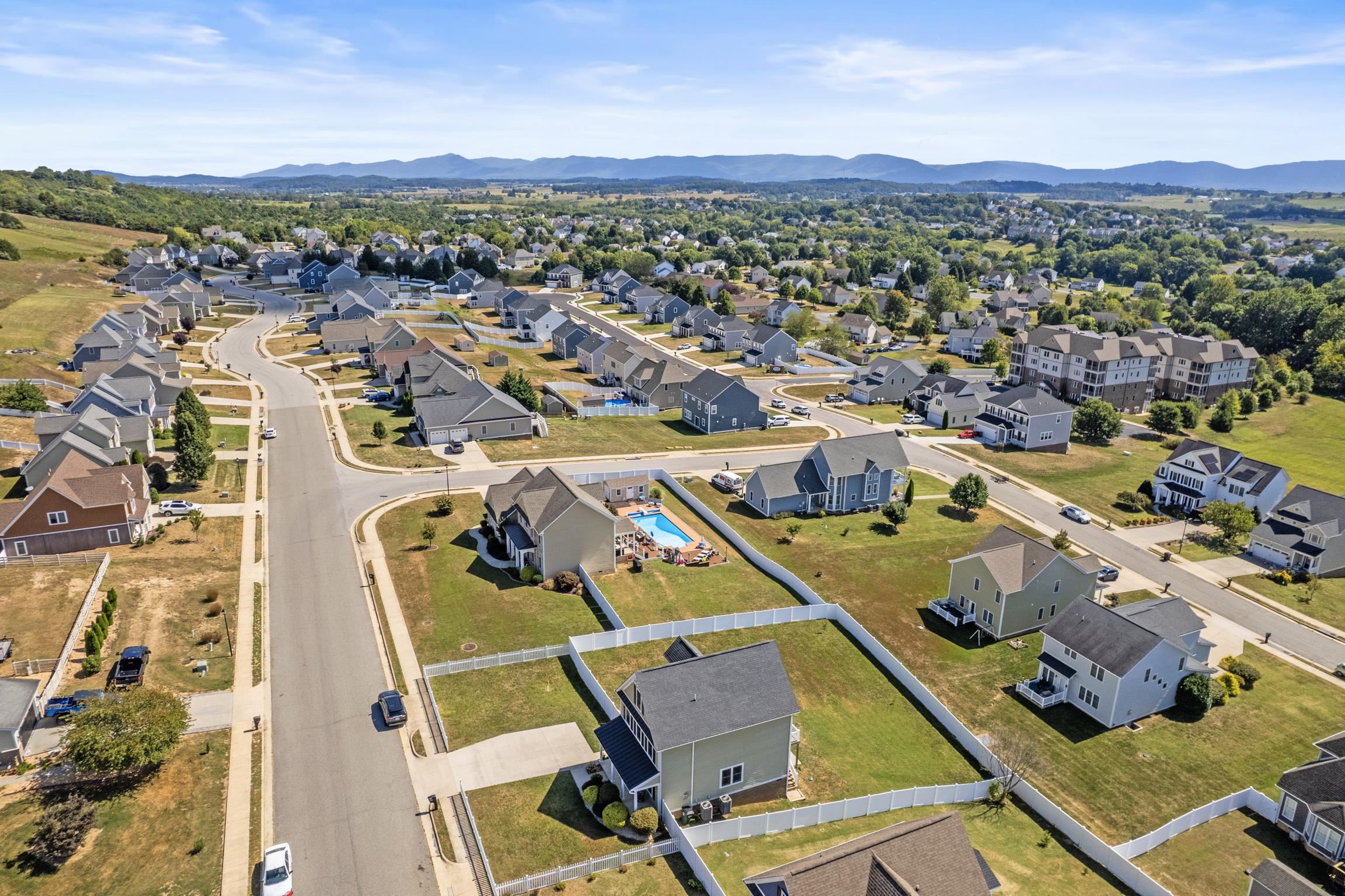 260 WINDSOR DR, FISHERSVILLE, Virginia 22939, 5 Bedrooms Bedrooms, ,3 BathroomsBathrooms,Residential,260 WINDSOR DR,672478 MLS # 672478