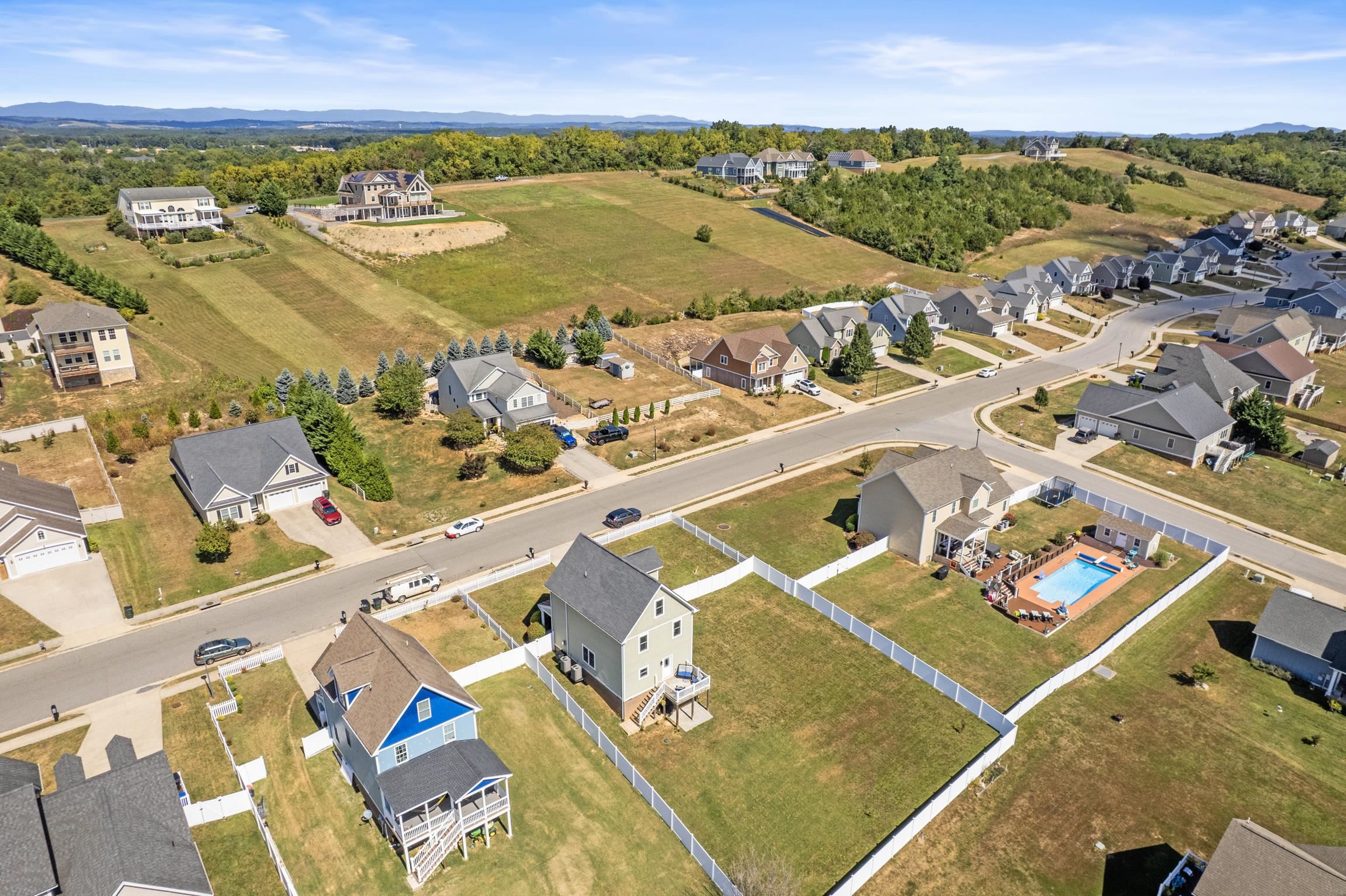 260 WINDSOR DR, FISHERSVILLE, Virginia 22939, 5 Bedrooms Bedrooms, ,3 BathroomsBathrooms,Residential,260 WINDSOR DR,672478 MLS # 672478