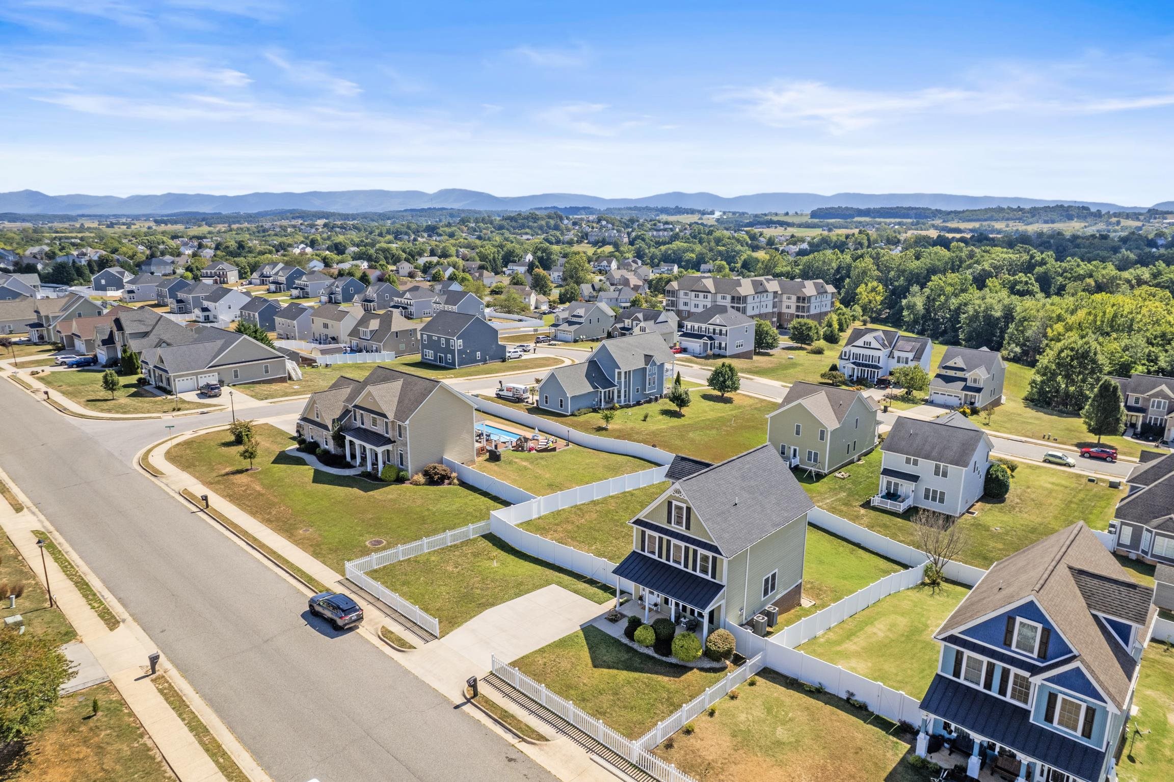 260 WINDSOR DR, FISHERSVILLE, Virginia 22939, 5 Bedrooms Bedrooms, ,3 BathroomsBathrooms,Residential,260 WINDSOR DR,672478 MLS # 672478