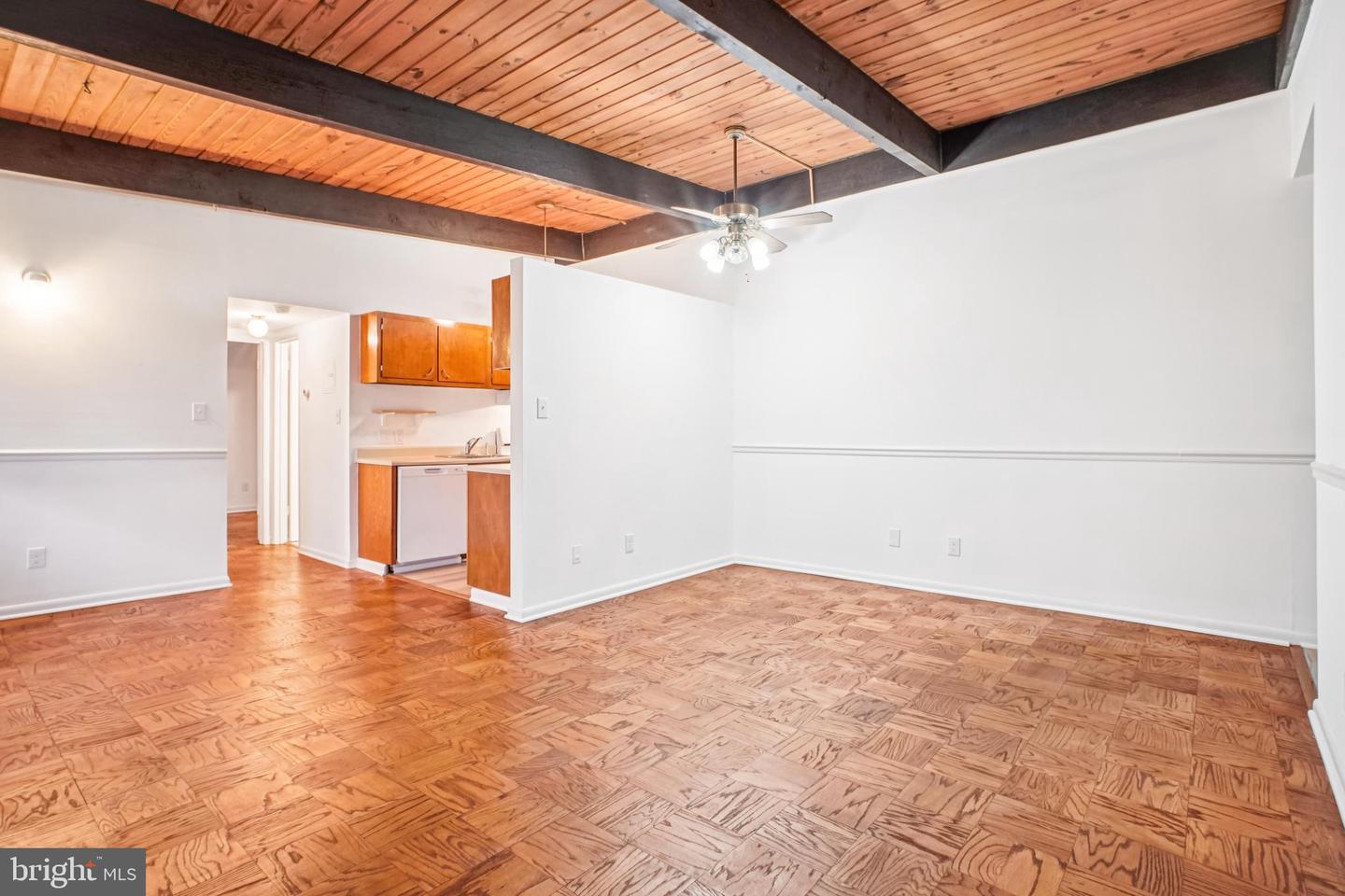 4333 AMERICANA DR #203, ANNANDALE, Virginia 22003, 2 Bedrooms Bedrooms, ,1 BathroomBathrooms,Residential,For sale,4333 AMERICANA DR #203,VAFX2281478 MLS # VAFX2281478