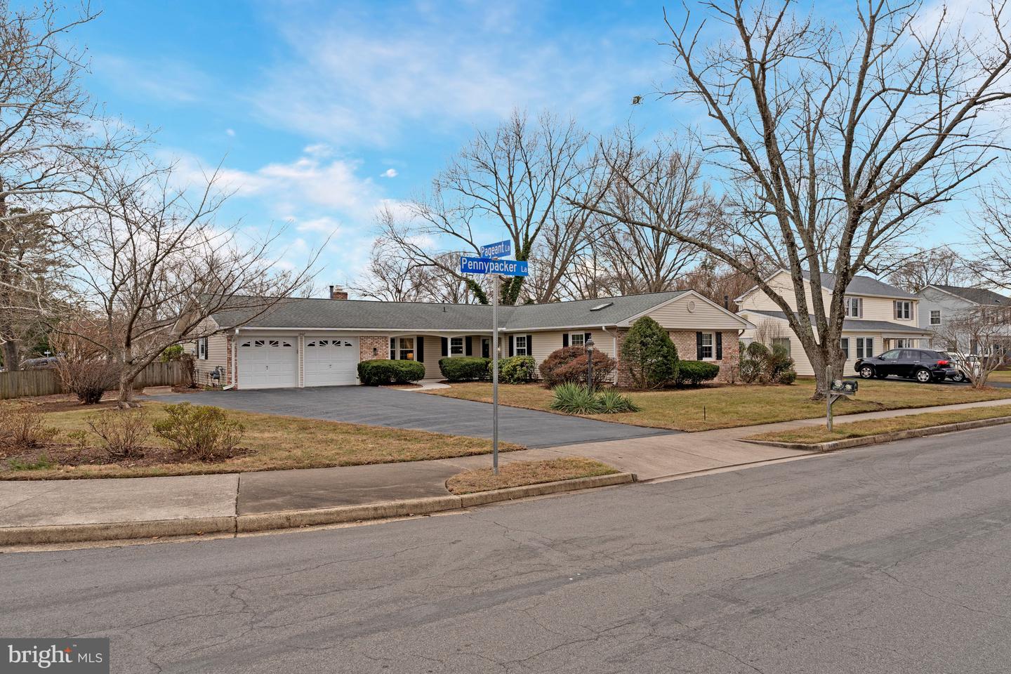 13107 PENNYPACKER LN, FAIRFAX, Virginia 22033, 4 Bedrooms Bedrooms, ,2 BathroomsBathrooms,Residential,For sale,13107 PENNYPACKER LN,VAFX2281748 MLS # VAFX2281748