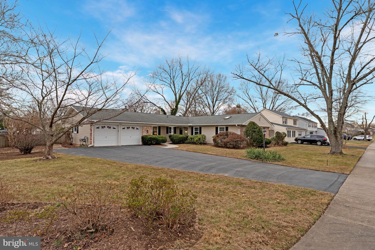 13107 PENNYPACKER LN, FAIRFAX, Virginia 22033, 4 Bedrooms Bedrooms, ,2 BathroomsBathrooms,Residential,For sale,13107 PENNYPACKER LN,VAFX2281748 MLS # VAFX2281748