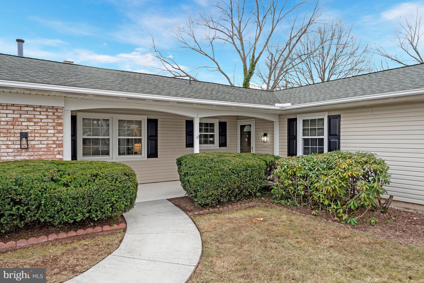 13107 PENNYPACKER LN, FAIRFAX, Virginia 22033, 4 Bedrooms Bedrooms, ,2 BathroomsBathrooms,Residential,For sale,13107 PENNYPACKER LN,VAFX2281748 MLS # VAFX2281748