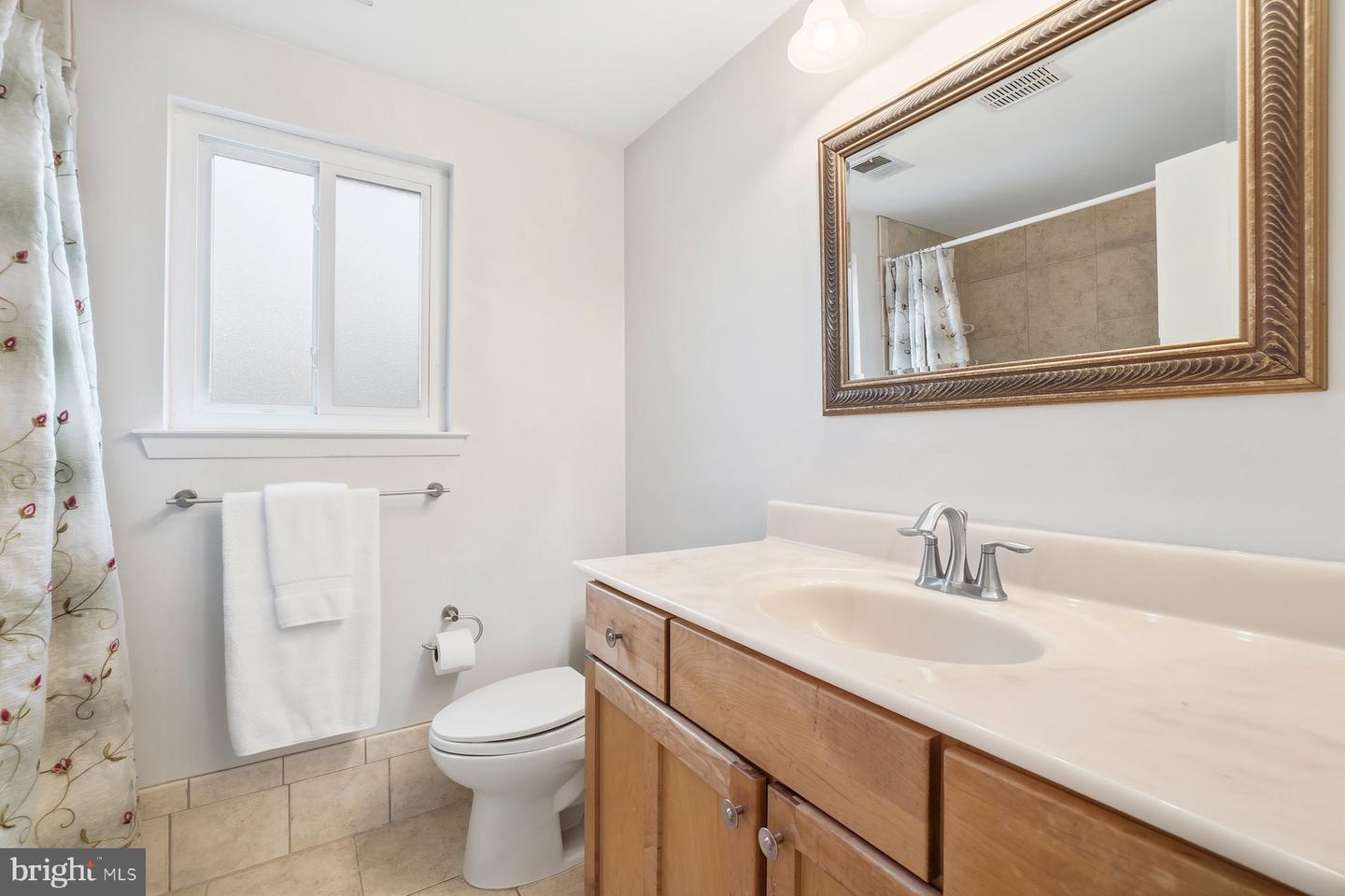 5948 HALL ST, SPRINGFIELD, Virginia 22152, 5 Bedrooms Bedrooms, ,2 BathroomsBathrooms,Residential,For sale,5948 HALL ST,VAFX2281870 MLS # VAFX2281870