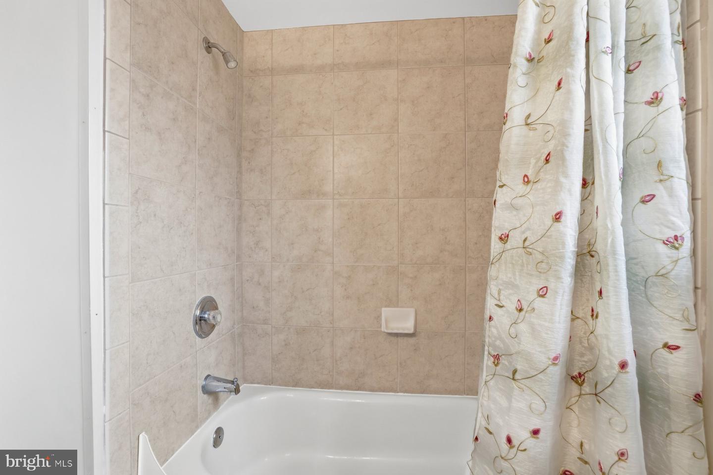 5948 HALL ST, SPRINGFIELD, Virginia 22152, 5 Bedrooms Bedrooms, ,2 BathroomsBathrooms,Residential,For sale,5948 HALL ST,VAFX2281870 MLS # VAFX2281870