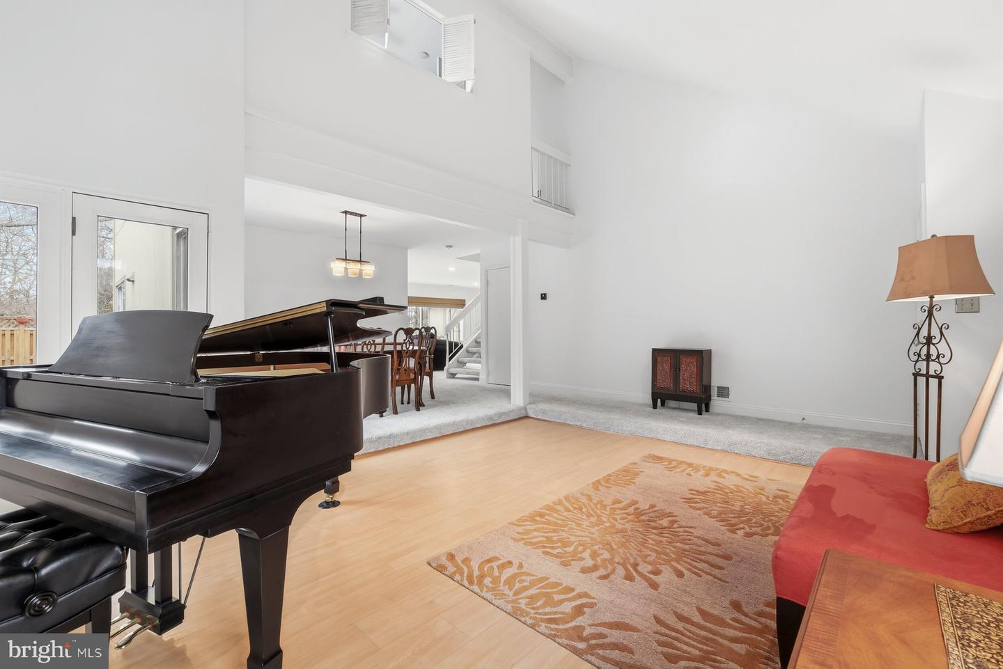 5948 HALL ST, SPRINGFIELD, Virginia 22152, 5 Bedrooms Bedrooms, ,2 BathroomsBathrooms,Residential,For sale,5948 HALL ST,VAFX2281870 MLS # VAFX2281870