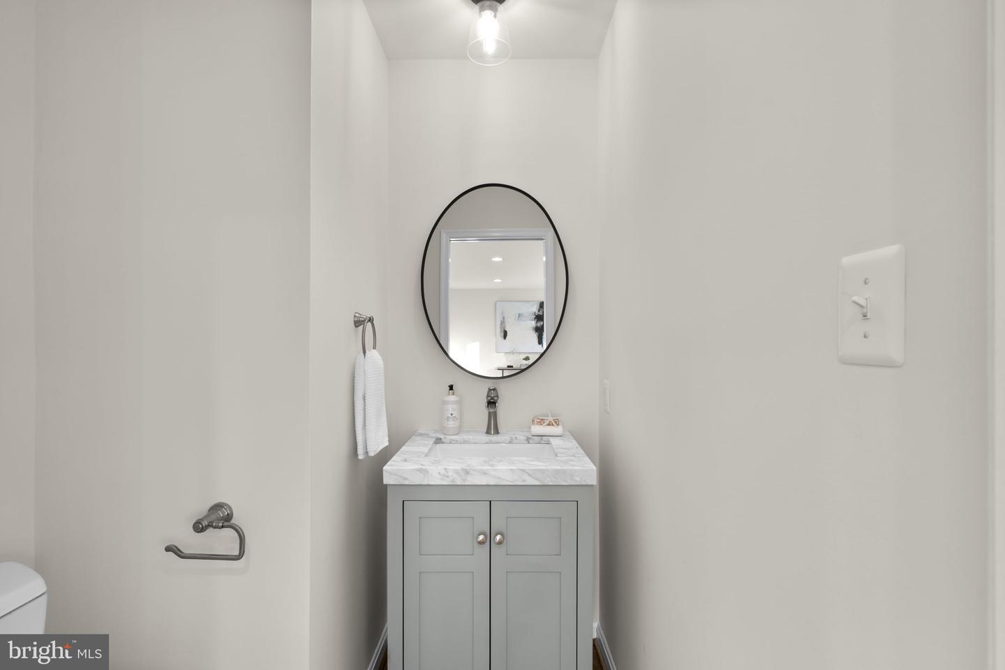 8600 VICTORIA RD, SPRINGFIELD, Virginia 22151, 4 Bedrooms Bedrooms, ,2 BathroomsBathrooms,Residential,For sale,8600 VICTORIA RD,VAFX2282118 MLS # VAFX2282118