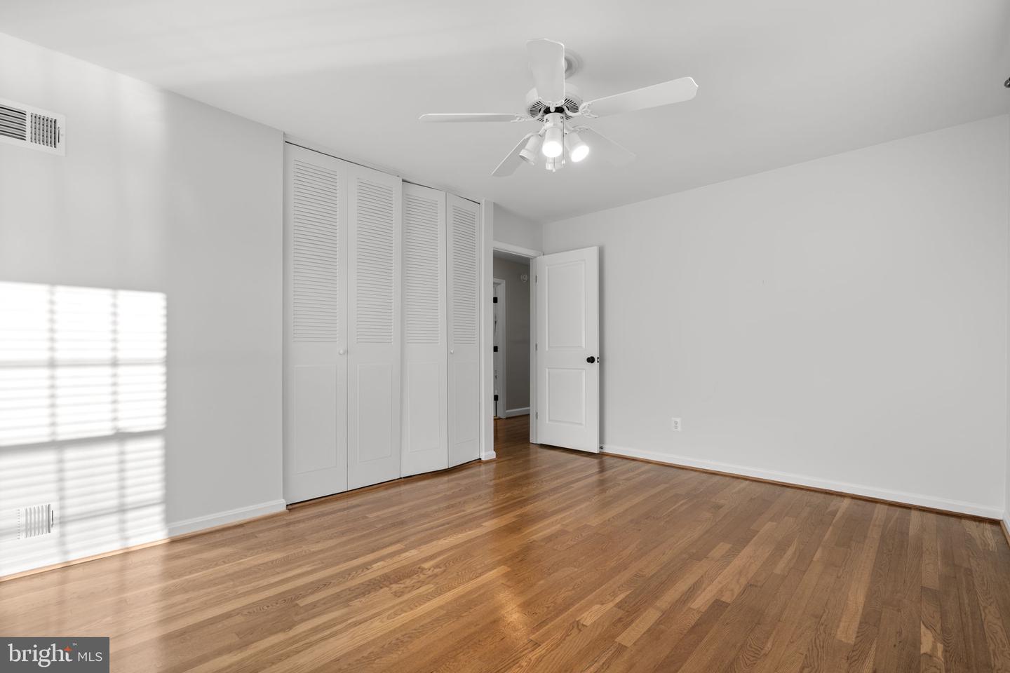 8600 VICTORIA RD, SPRINGFIELD, Virginia 22151, 4 Bedrooms Bedrooms, ,2 BathroomsBathrooms,Residential,For sale,8600 VICTORIA RD,VAFX2282118 MLS # VAFX2282118