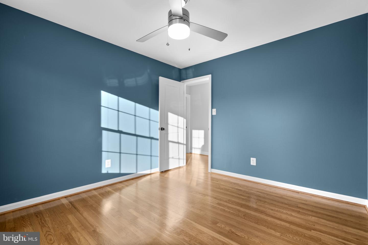 8600 VICTORIA RD, SPRINGFIELD, Virginia 22151, 4 Bedrooms Bedrooms, ,2 BathroomsBathrooms,Residential,For sale,8600 VICTORIA RD,VAFX2282118 MLS # VAFX2282118