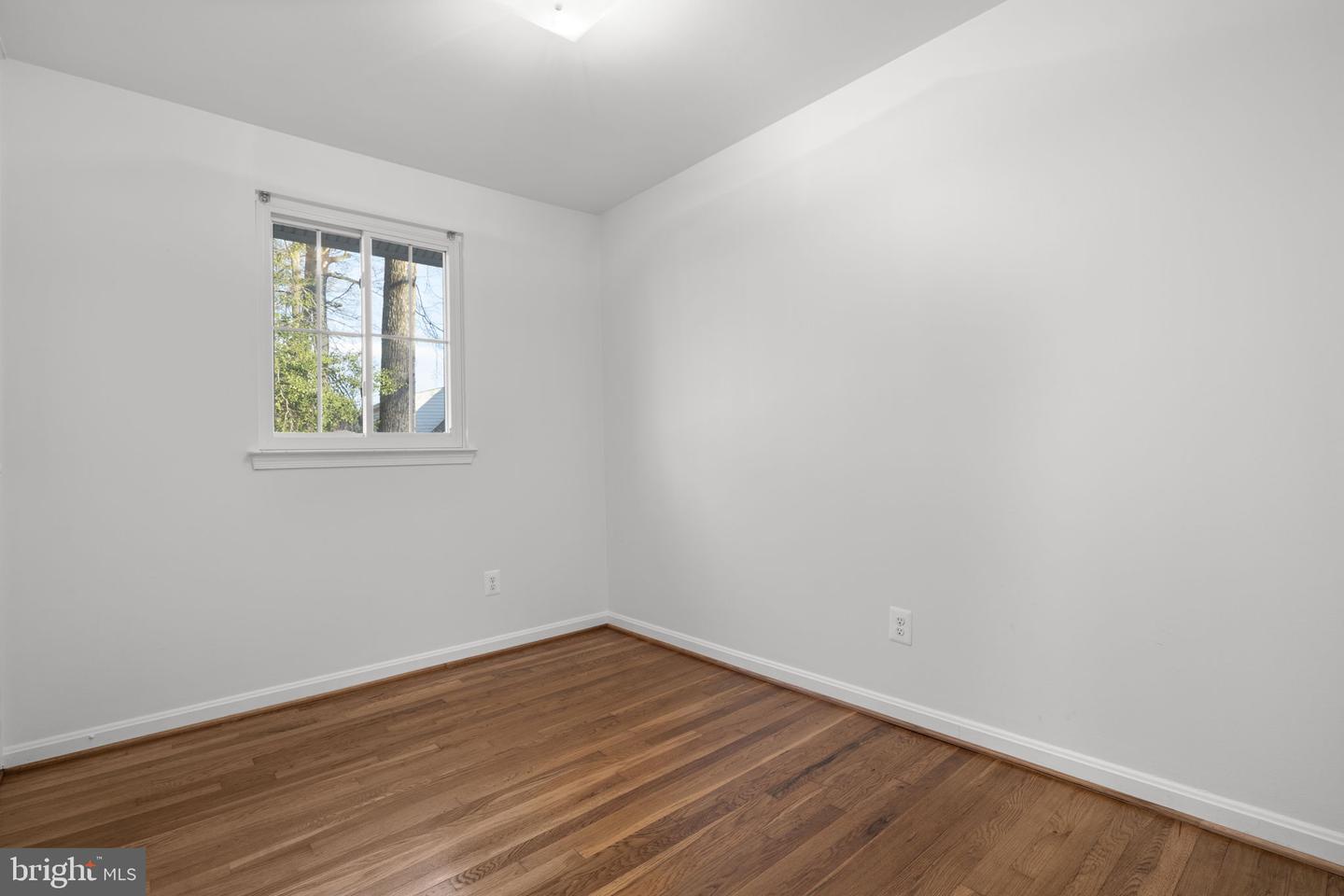 8600 VICTORIA RD, SPRINGFIELD, Virginia 22151, 4 Bedrooms Bedrooms, ,2 BathroomsBathrooms,Residential,For sale,8600 VICTORIA RD,VAFX2282118 MLS # VAFX2282118