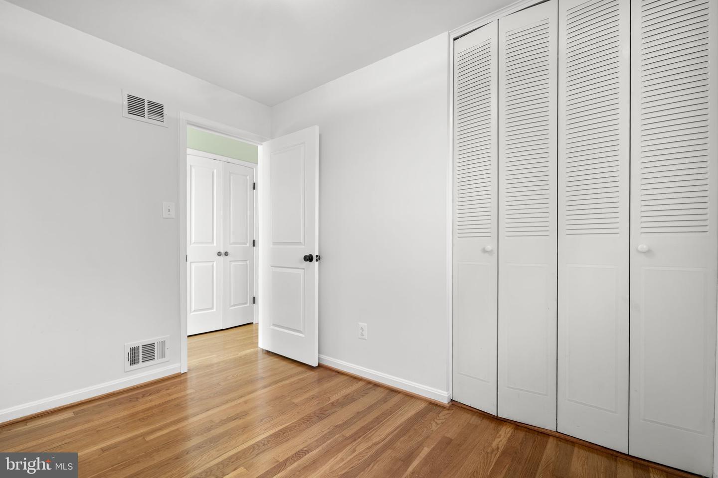 8600 VICTORIA RD, SPRINGFIELD, Virginia 22151, 4 Bedrooms Bedrooms, ,2 BathroomsBathrooms,Residential,For sale,8600 VICTORIA RD,VAFX2282118 MLS # VAFX2282118