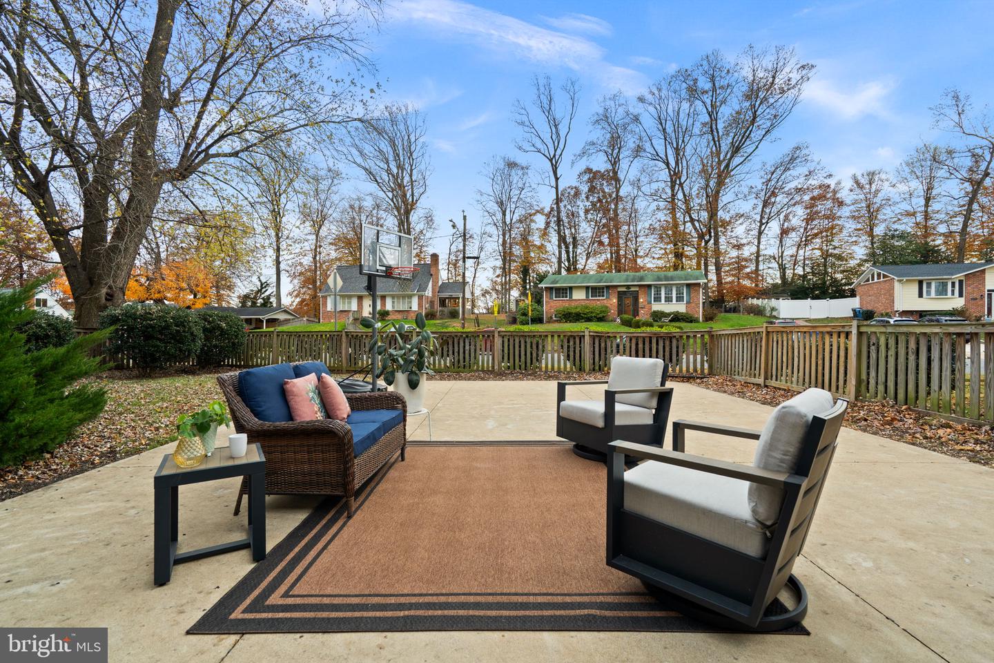 8600 VICTORIA RD, SPRINGFIELD, Virginia 22151, 4 Bedrooms Bedrooms, ,2 BathroomsBathrooms,Residential,For sale,8600 VICTORIA RD,VAFX2282118 MLS # VAFX2282118