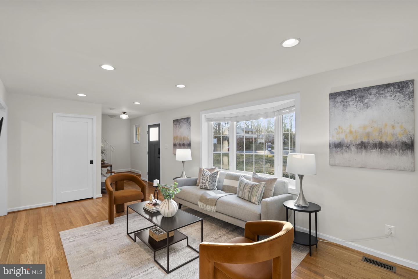 8600 VICTORIA RD, SPRINGFIELD, Virginia 22151, 4 Bedrooms Bedrooms, ,2 BathroomsBathrooms,Residential,For sale,8600 VICTORIA RD,VAFX2282118 MLS # VAFX2282118