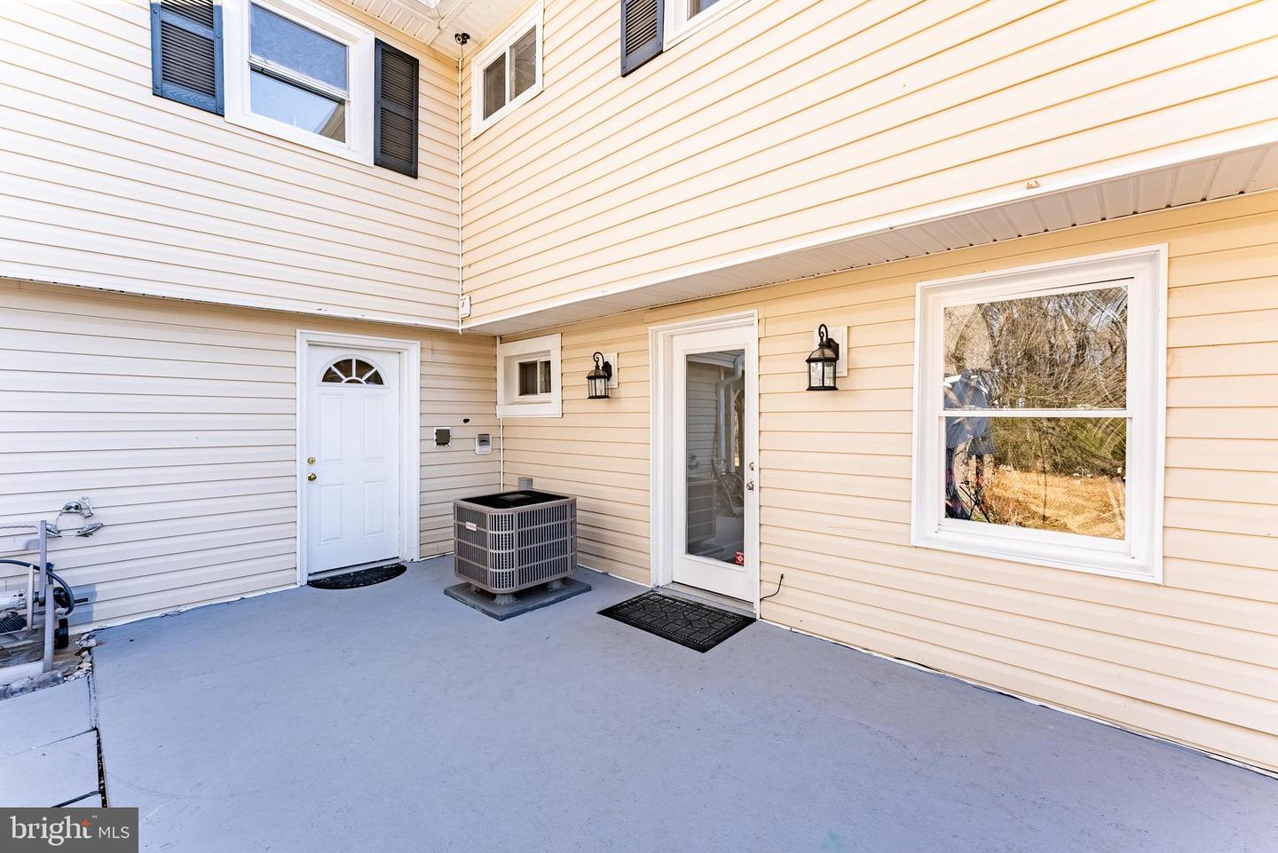 4414 GAGE RD, ALEXANDRIA, Virginia 22309, 3 Bedrooms Bedrooms, ,2 BathroomsBathrooms,Residential,For sale,4414 GAGE RD,VAFX2282260 MLS # VAFX2282260