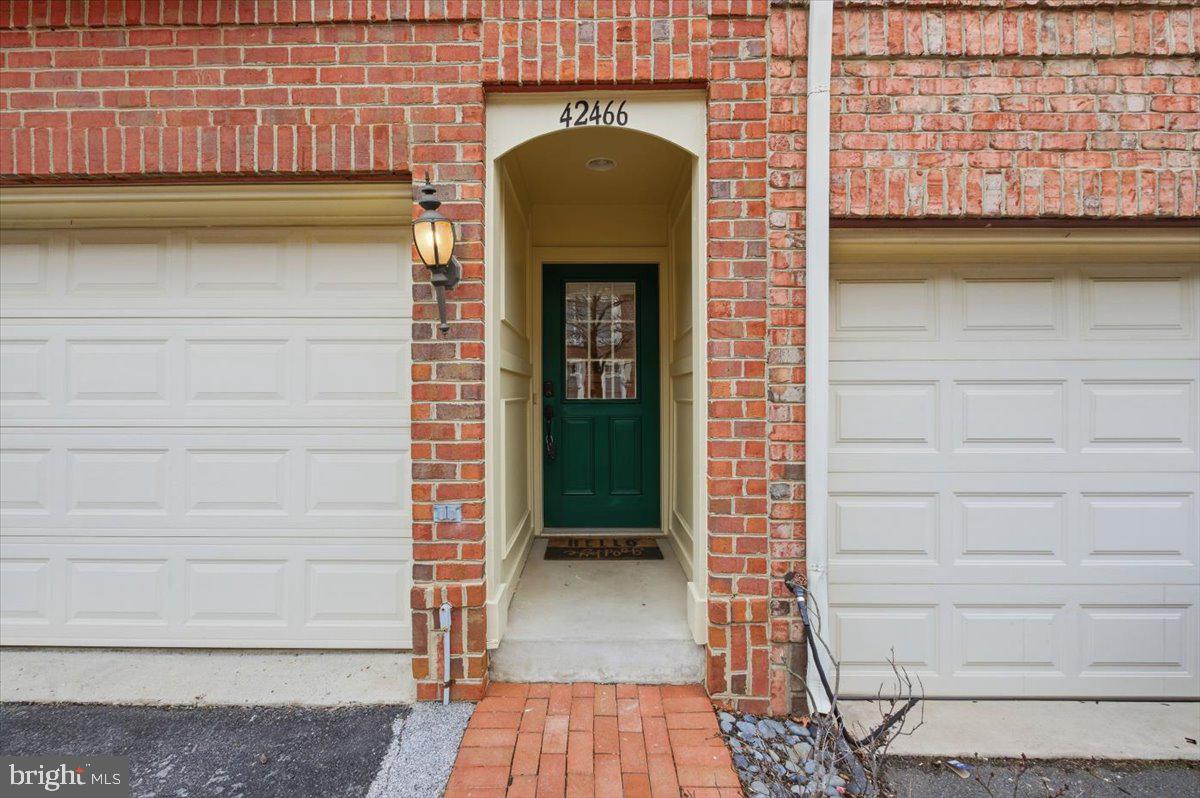 42466 REGAL WOOD, ASHBURN, Virginia 20148, 3 Bedrooms Bedrooms, ,2 BathroomsBathrooms,Residential,For sale,42466 REGAL WOOD,VALO2112292 MLS # VALO2112292