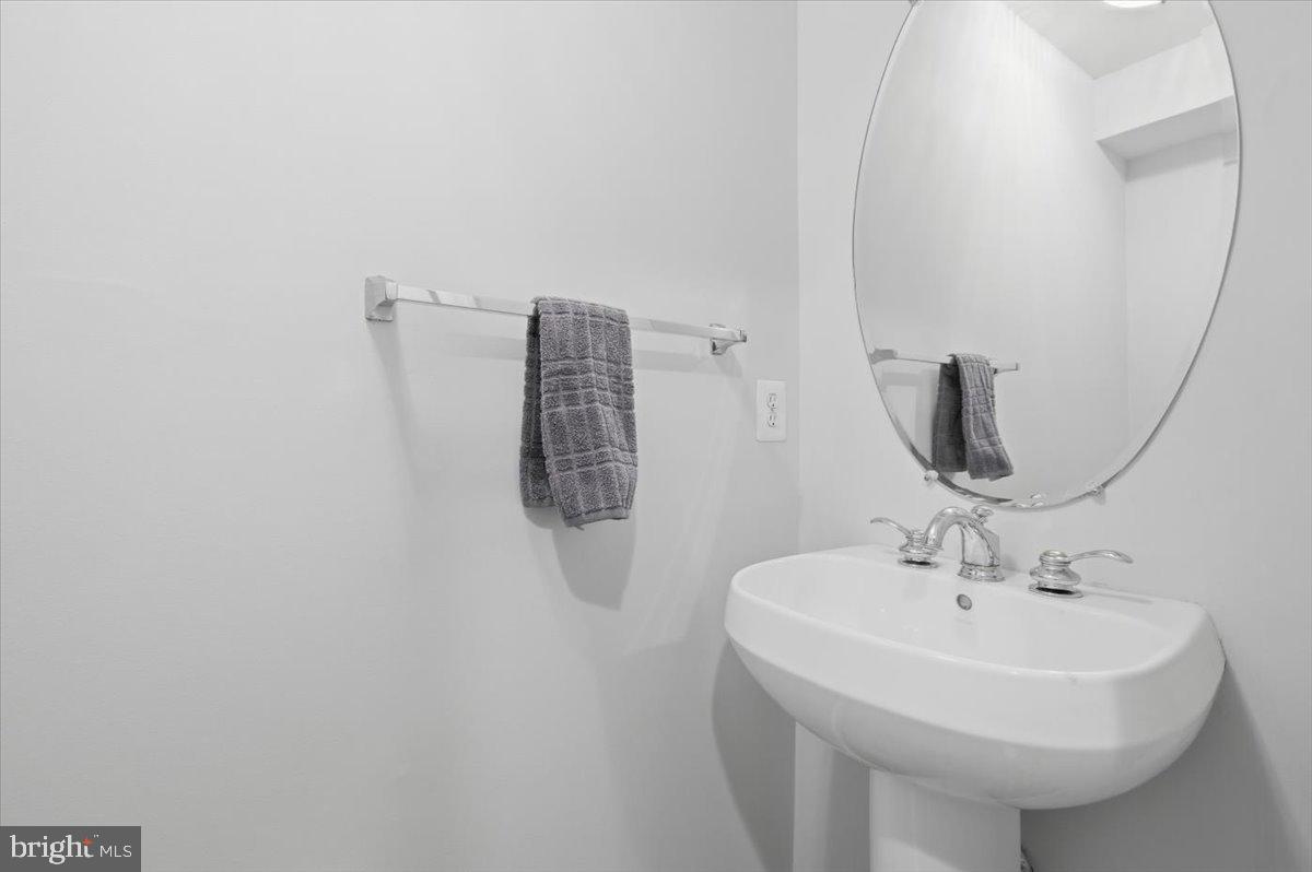 42466 REGAL WOOD, ASHBURN, Virginia 20148, 3 Bedrooms Bedrooms, ,2 BathroomsBathrooms,Residential,For sale,42466 REGAL WOOD,VALO2112292 MLS # VALO2112292