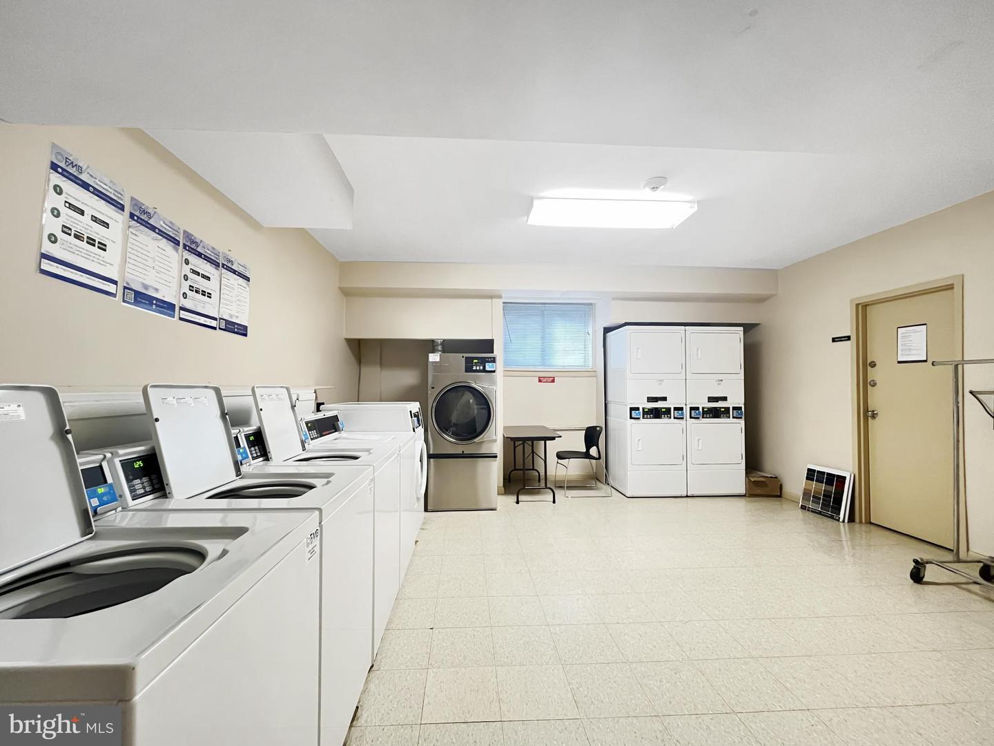 4390 LORCOM LN #512, ARLINGTON, Virginia 22207, 1 Bedroom Bedrooms, 6 Rooms Rooms,1 BathroomBathrooms,Residential,For sale,4390 LORCOM LN #512,VAAR2066862 MLS # VAAR2066862