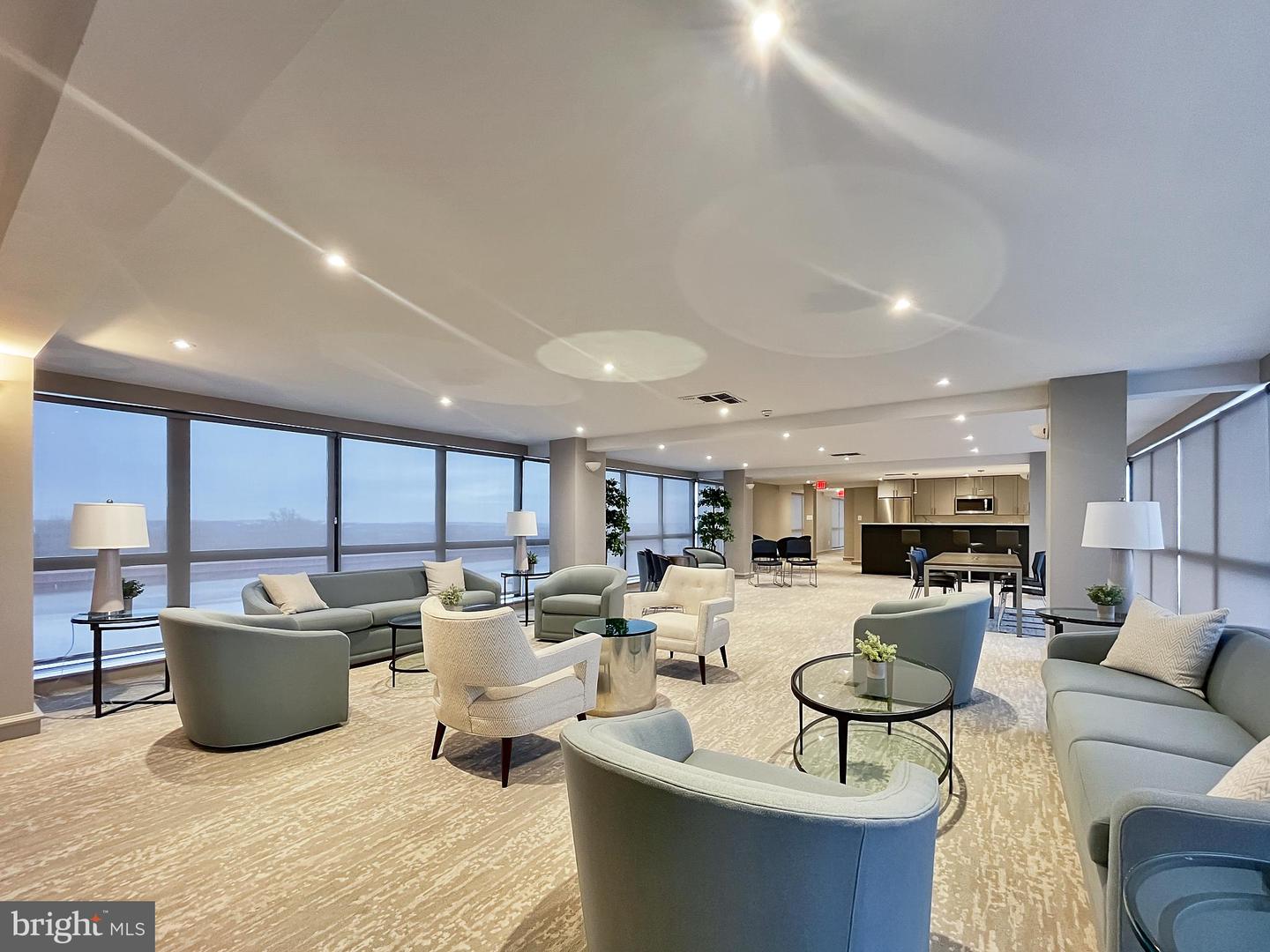 4390 LORCOM LN #512, ARLINGTON, Virginia 22207, 1 Bedroom Bedrooms, 6 Rooms Rooms,1 BathroomBathrooms,Residential,For sale,4390 LORCOM LN #512,VAAR2066862 MLS # VAAR2066862