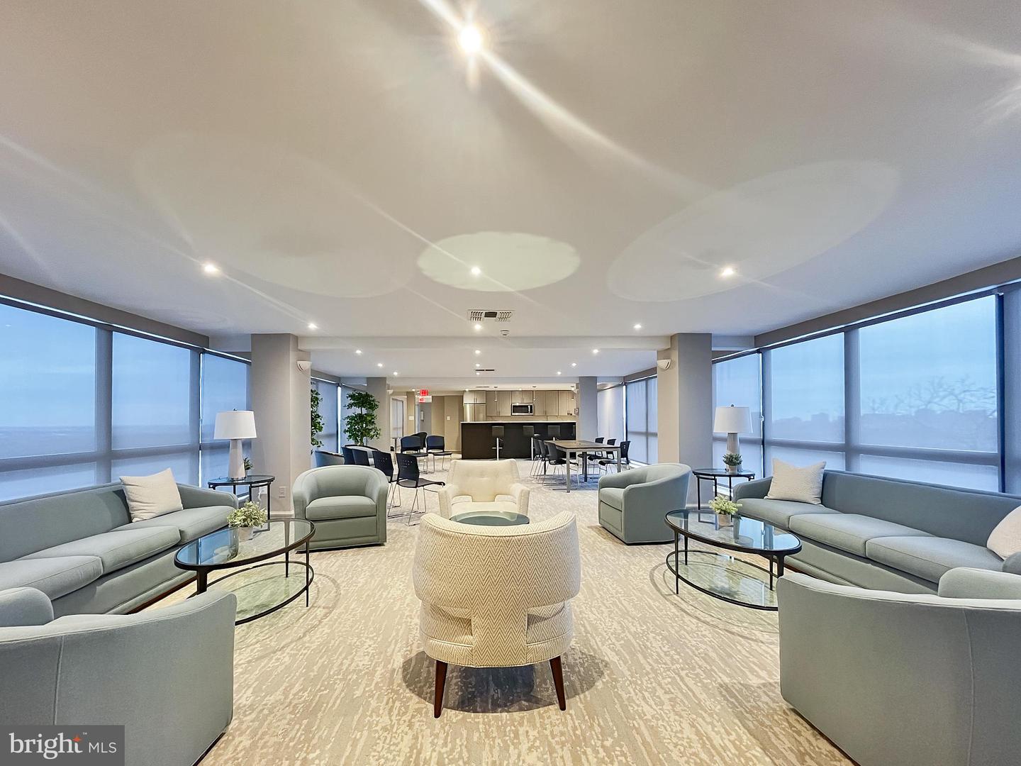 4390 LORCOM LN #512, ARLINGTON, Virginia 22207, 1 Bedroom Bedrooms, 6 Rooms Rooms,1 BathroomBathrooms,Residential,For sale,4390 LORCOM LN #512,VAAR2066862 MLS # VAAR2066862