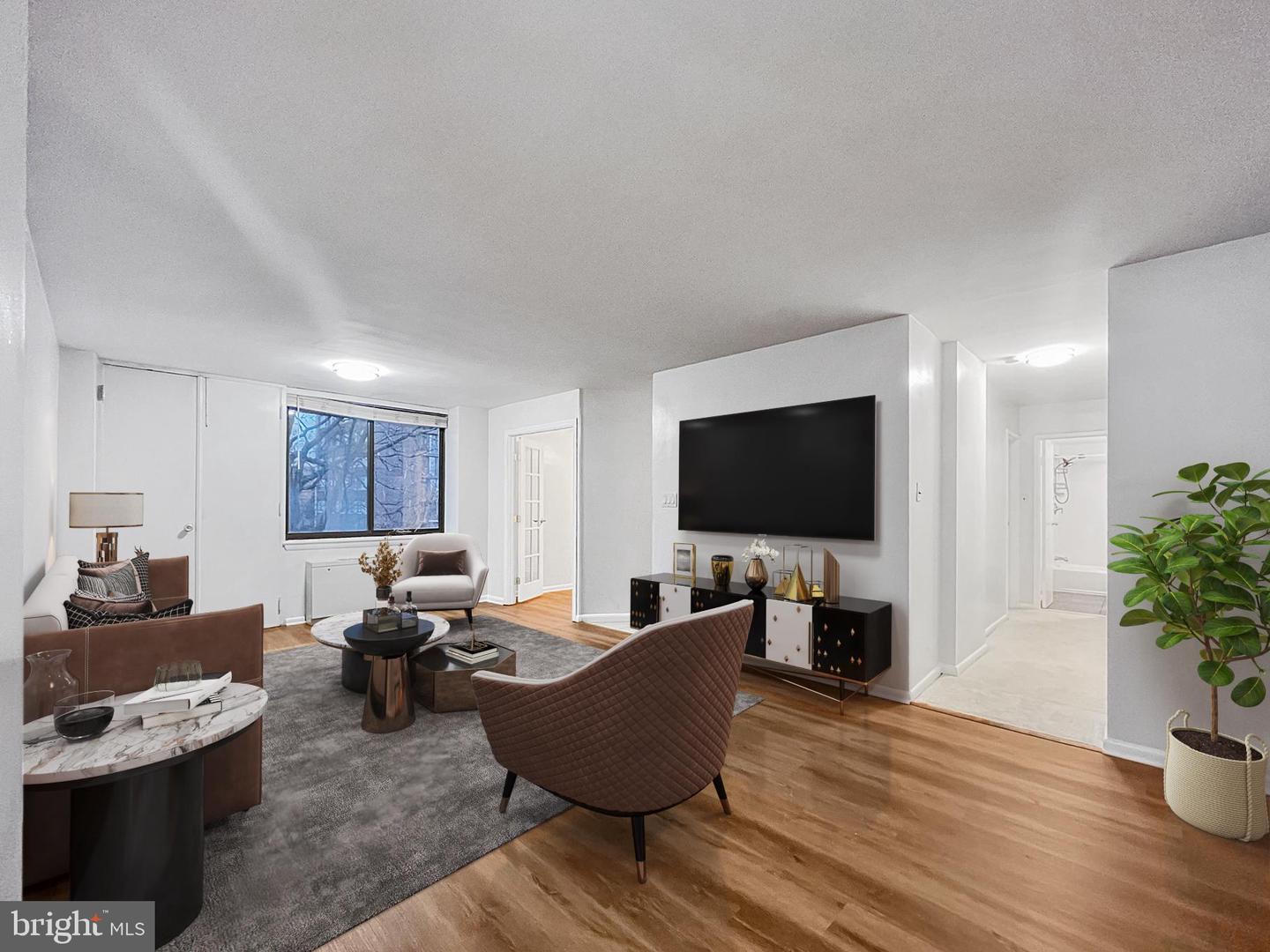 4390 LORCOM LN #512, ARLINGTON, Virginia 22207, 1 Bedroom Bedrooms, 6 Rooms Rooms,1 BathroomBathrooms,Residential,For sale,4390 LORCOM LN #512,VAAR2066862 MLS # VAAR2066862