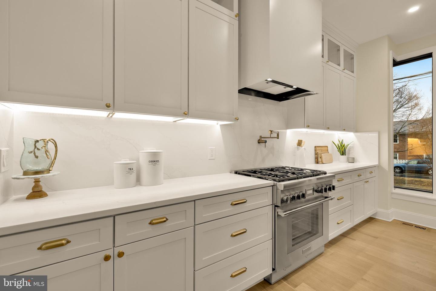 507 S ADAMS ST, ARLINGTON, Virginia 22204, 5 Bedrooms Bedrooms, ,5 BathroomsBathrooms,Residential,For sale,507 S ADAMS ST,VAAR2066904 MLS # VAAR2066904