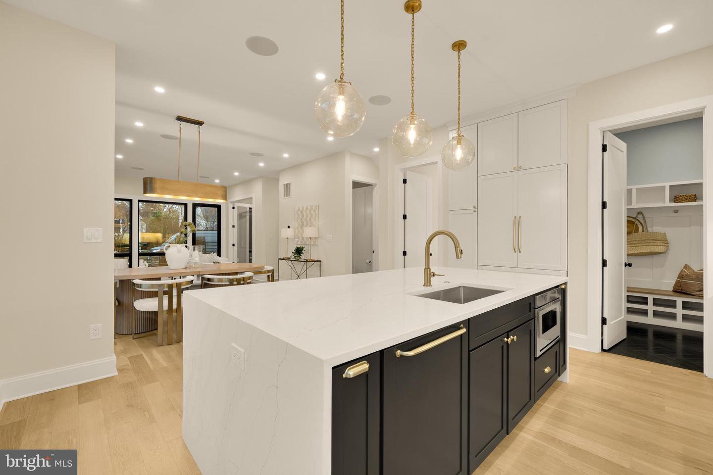 507 S ADAMS ST, ARLINGTON, Virginia 22204, 5 Bedrooms Bedrooms, ,5 BathroomsBathrooms,Residential,For sale,507 S ADAMS ST,VAAR2066904 MLS # VAAR2066904