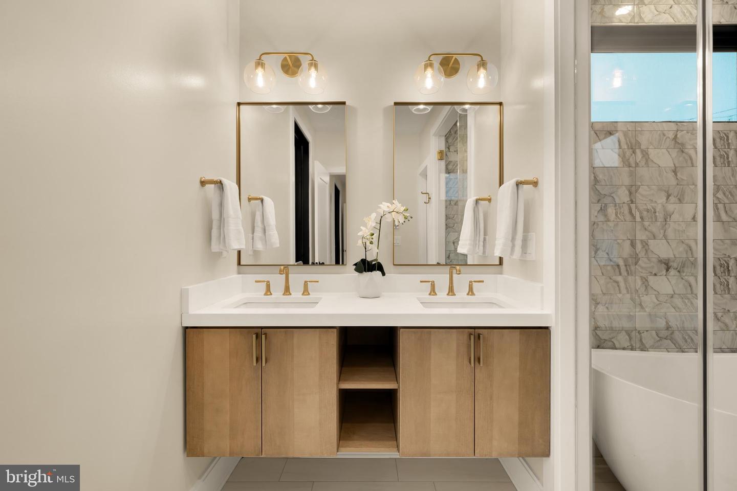 507 S ADAMS ST, ARLINGTON, Virginia 22204, 5 Bedrooms Bedrooms, ,5 BathroomsBathrooms,Residential,For sale,507 S ADAMS ST,VAAR2066904 MLS # VAAR2066904