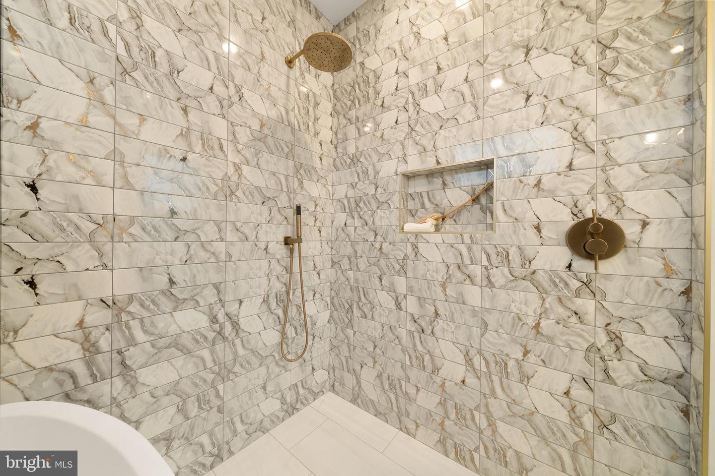 507 S ADAMS ST, ARLINGTON, Virginia 22204, 5 Bedrooms Bedrooms, ,5 BathroomsBathrooms,Residential,For sale,507 S ADAMS ST,VAAR2066904 MLS # VAAR2066904