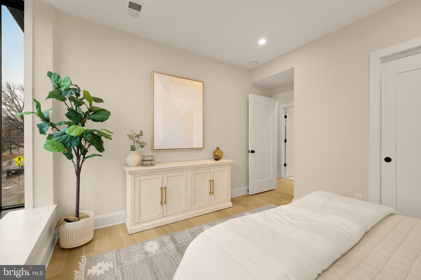 507 S ADAMS ST, ARLINGTON, Virginia 22204, 5 Bedrooms Bedrooms, ,5 BathroomsBathrooms,Residential,For sale,507 S ADAMS ST,VAAR2066904 MLS # VAAR2066904