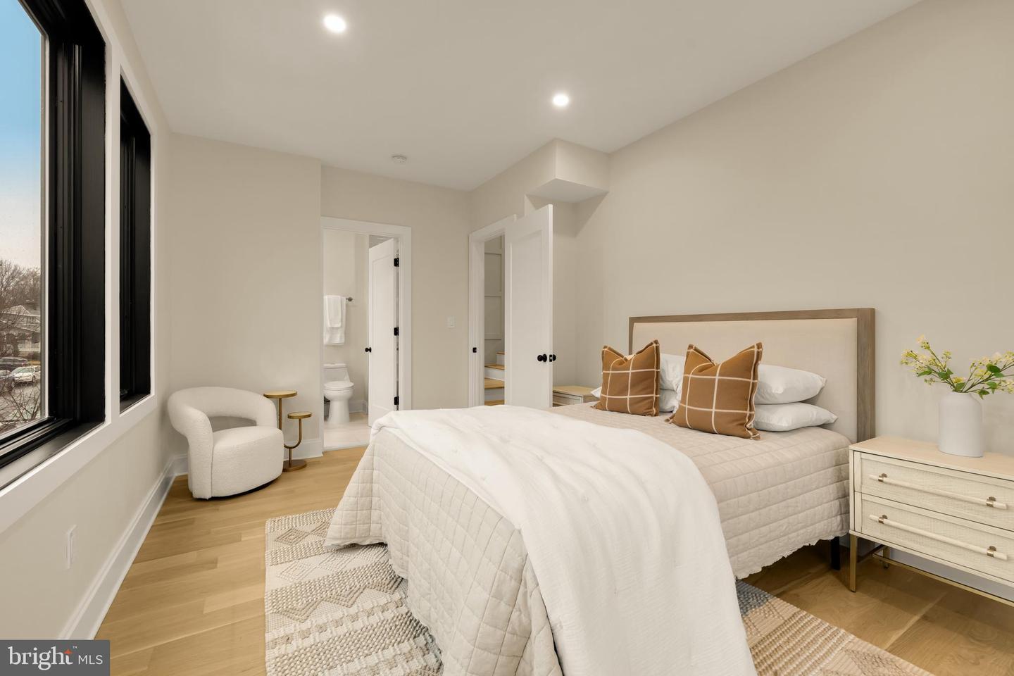 507 S ADAMS ST, ARLINGTON, Virginia 22204, 5 Bedrooms Bedrooms, ,5 BathroomsBathrooms,Residential,For sale,507 S ADAMS ST,VAAR2066904 MLS # VAAR2066904