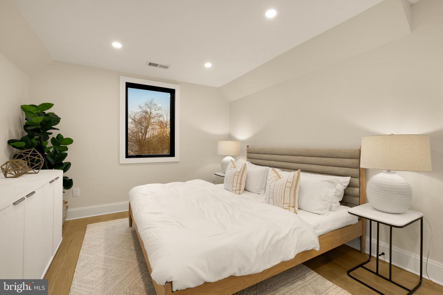 507 S ADAMS ST, ARLINGTON, Virginia 22204, 5 Bedrooms Bedrooms, ,5 BathroomsBathrooms,Residential,For sale,507 S ADAMS ST,VAAR2066904 MLS # VAAR2066904