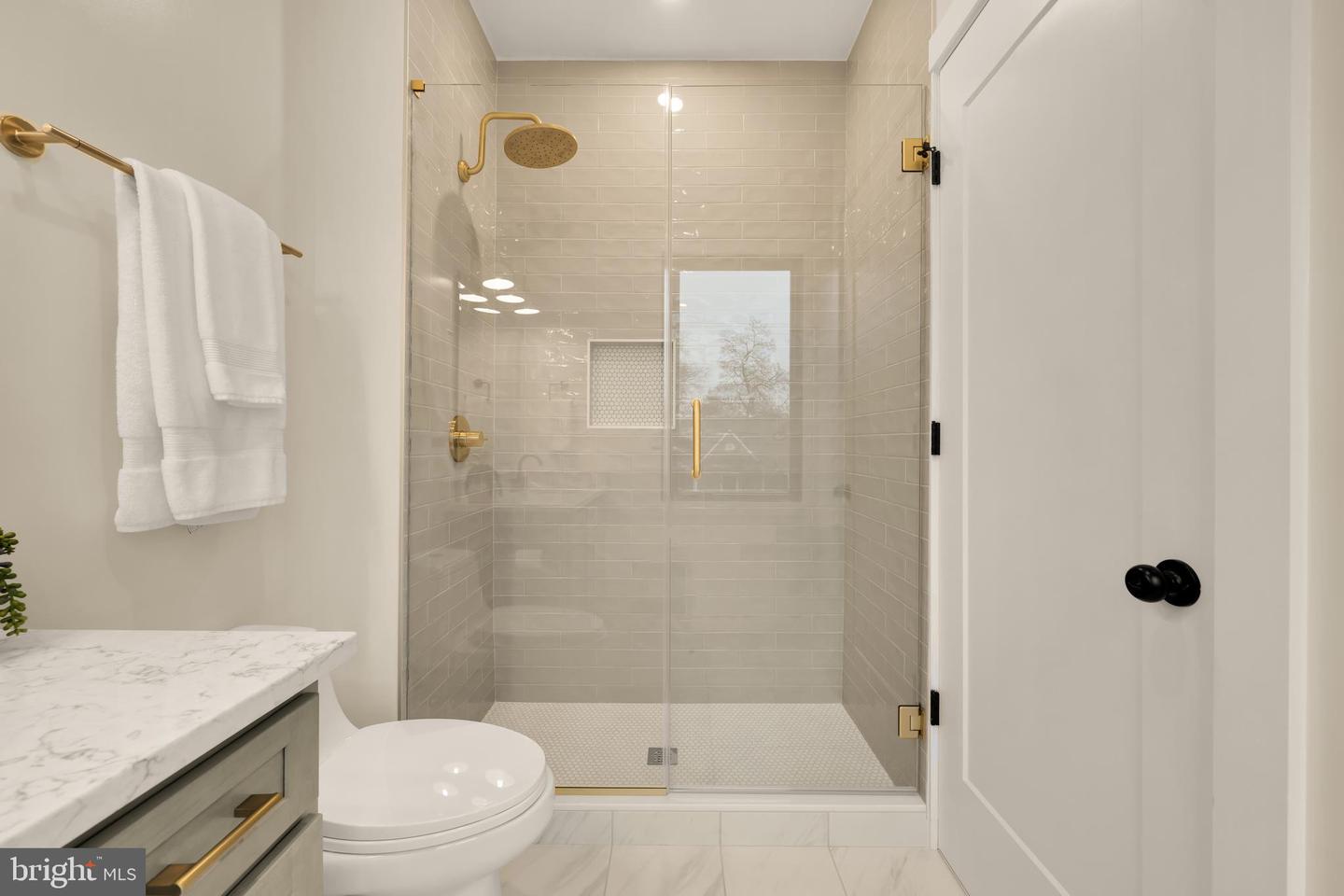 507 S ADAMS ST, ARLINGTON, Virginia 22204, 5 Bedrooms Bedrooms, ,5 BathroomsBathrooms,Residential,For sale,507 S ADAMS ST,VAAR2066904 MLS # VAAR2066904