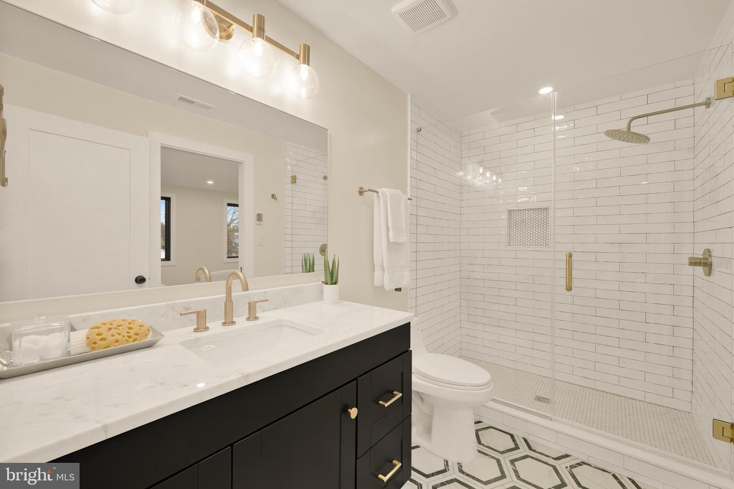 507 S ADAMS ST, ARLINGTON, Virginia 22204, 5 Bedrooms Bedrooms, ,5 BathroomsBathrooms,Residential,For sale,507 S ADAMS ST,VAAR2066904 MLS # VAAR2066904