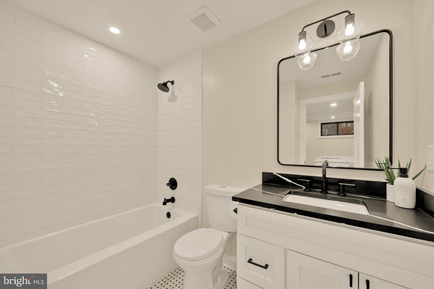 507 S ADAMS ST, ARLINGTON, Virginia 22204, 5 Bedrooms Bedrooms, ,5 BathroomsBathrooms,Residential,For sale,507 S ADAMS ST,VAAR2066904 MLS # VAAR2066904