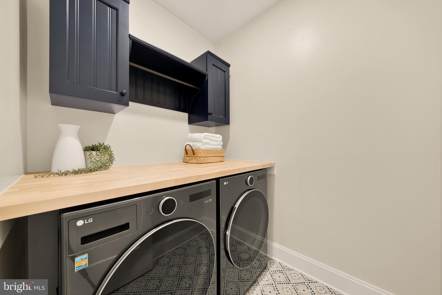 507 S ADAMS ST, ARLINGTON, Virginia 22204, 5 Bedrooms Bedrooms, ,5 BathroomsBathrooms,Residential,For sale,507 S ADAMS ST,VAAR2066904 MLS # VAAR2066904