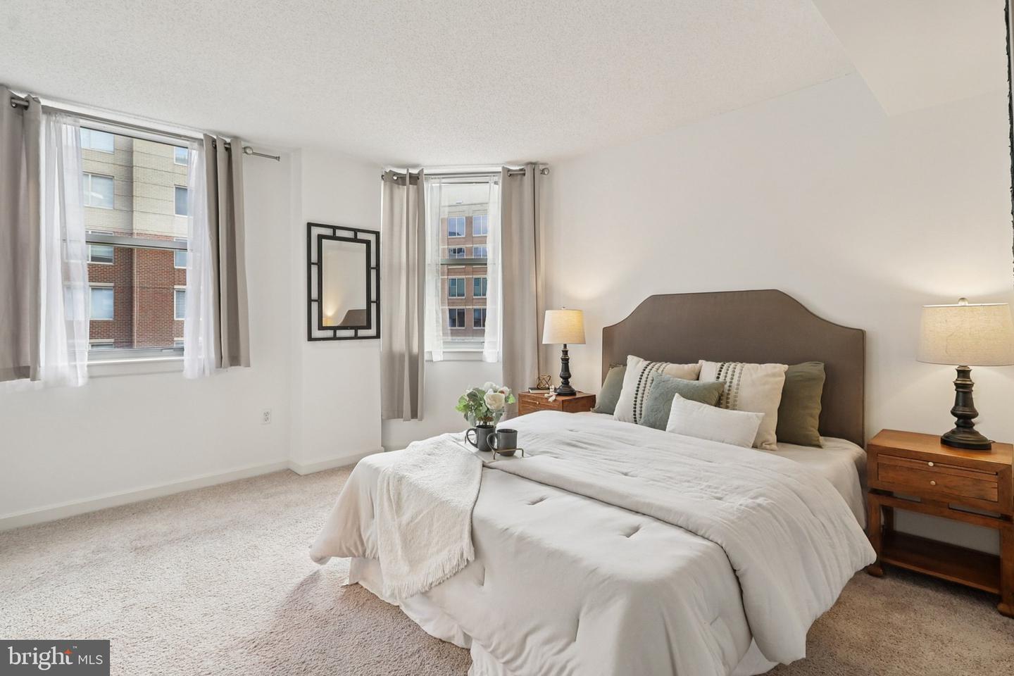 880 N POLLARD ST #705, ARLINGTON, Virginia 22203, 2 Bedrooms Bedrooms, ,2 BathroomsBathrooms,Residential,For sale,880 N POLLARD ST #705,VAAR2066916 MLS # VAAR2066916